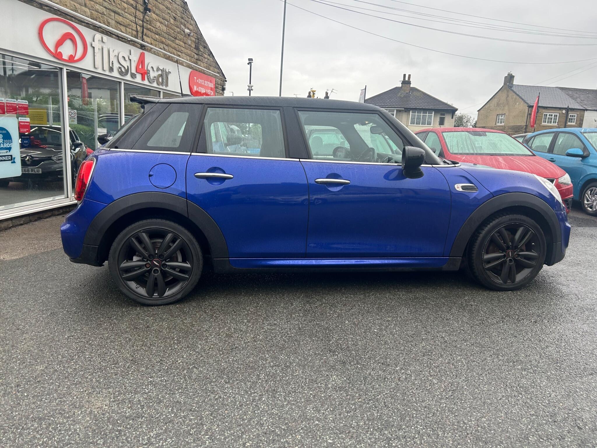 Mini Cooper view 4