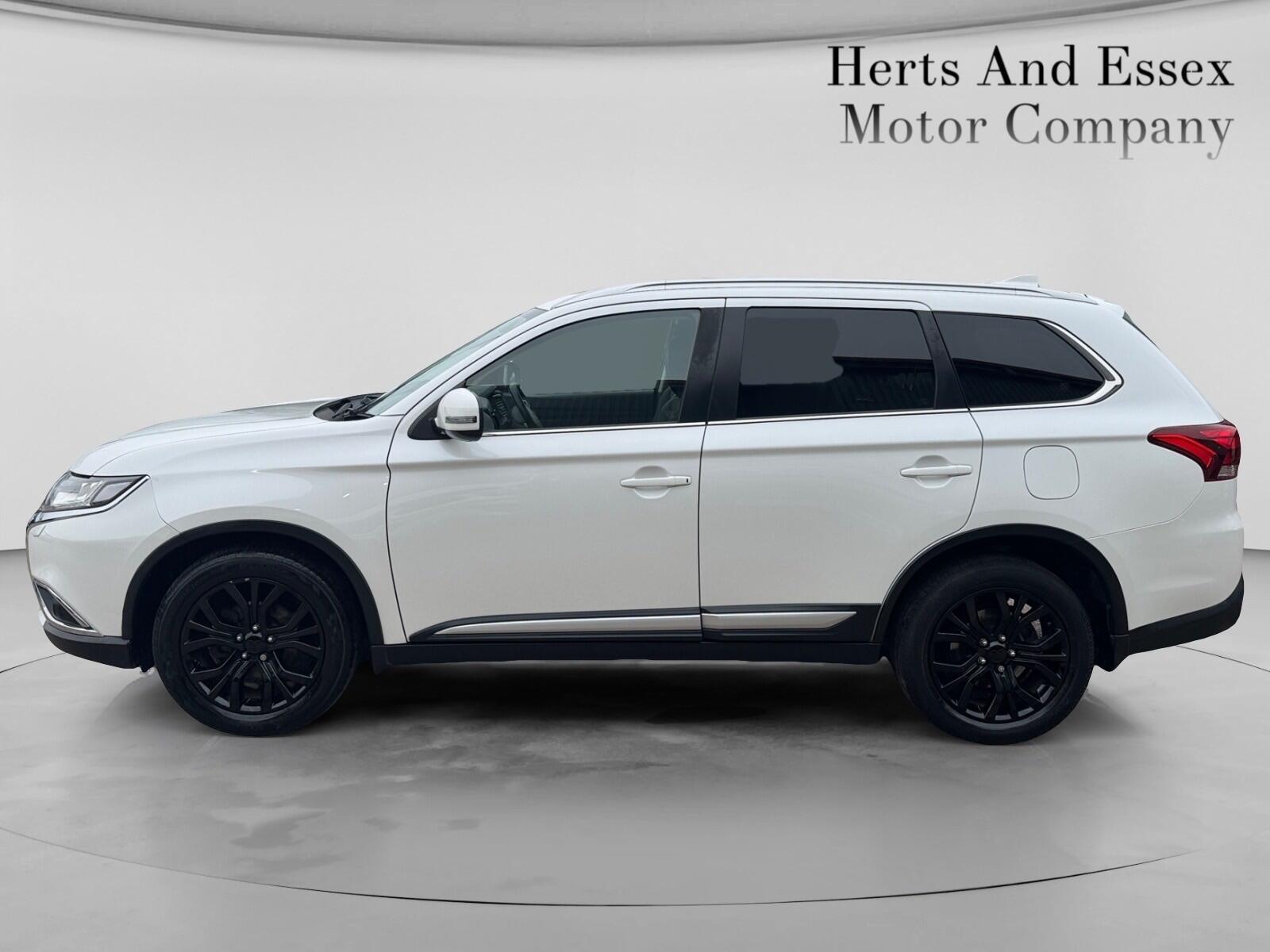 Mitsubishi Outlander view 5