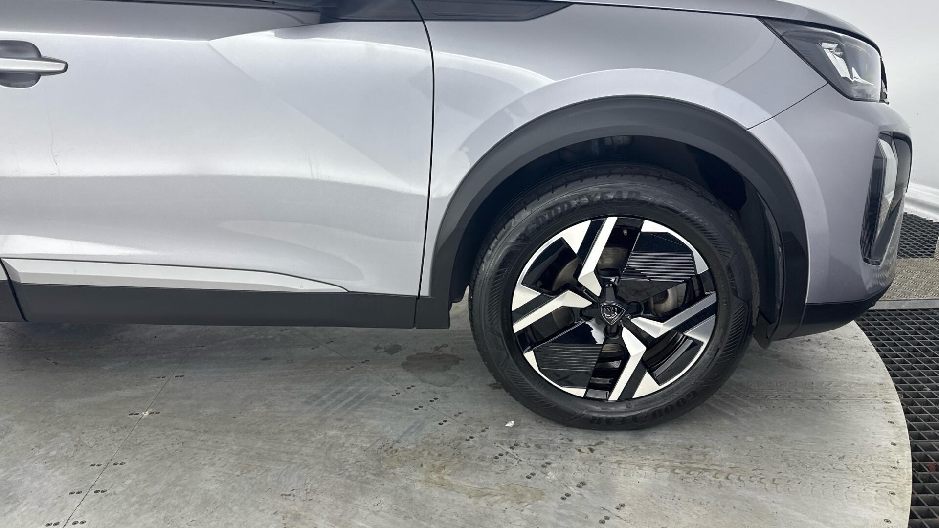 Peugeot 2008 view 19