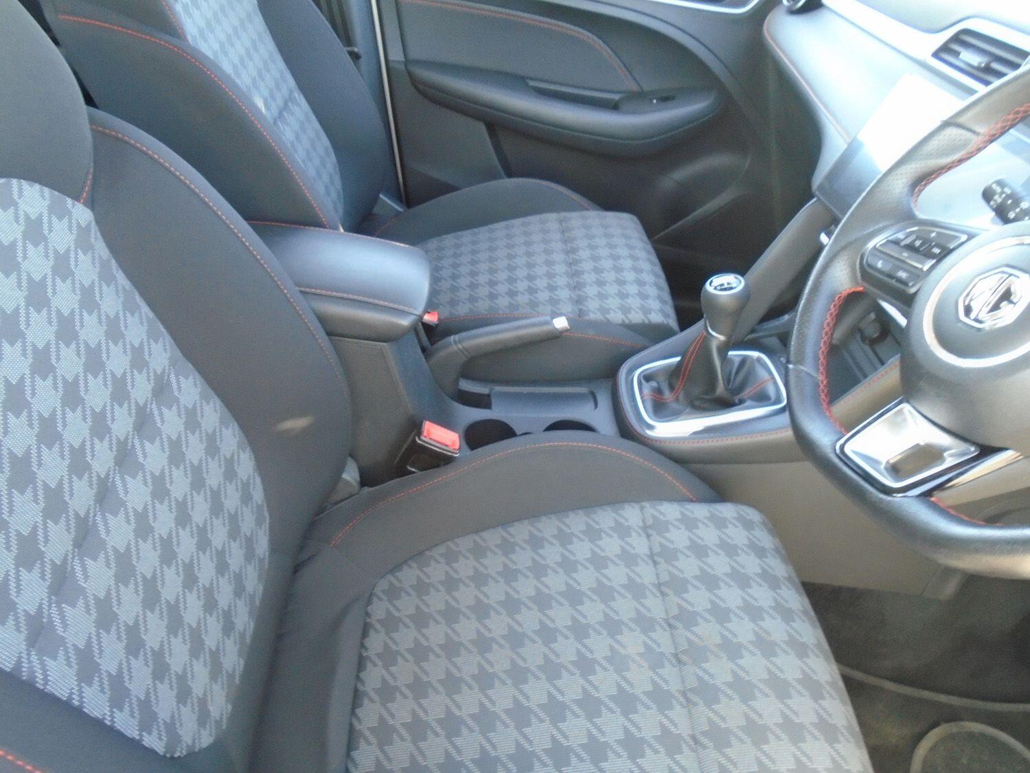 MG ZS view 10