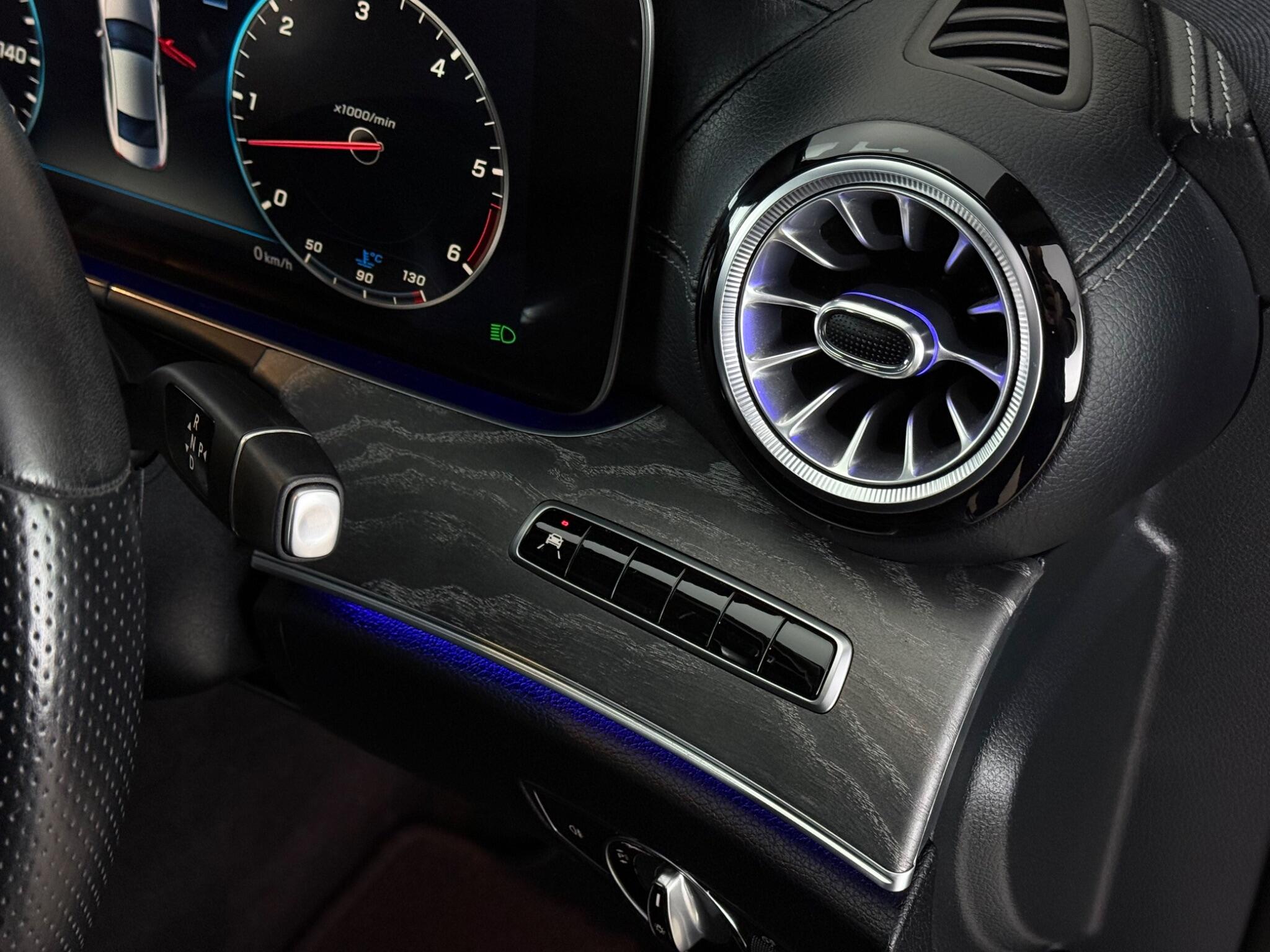 Mercedes-Benz CLS view 34
