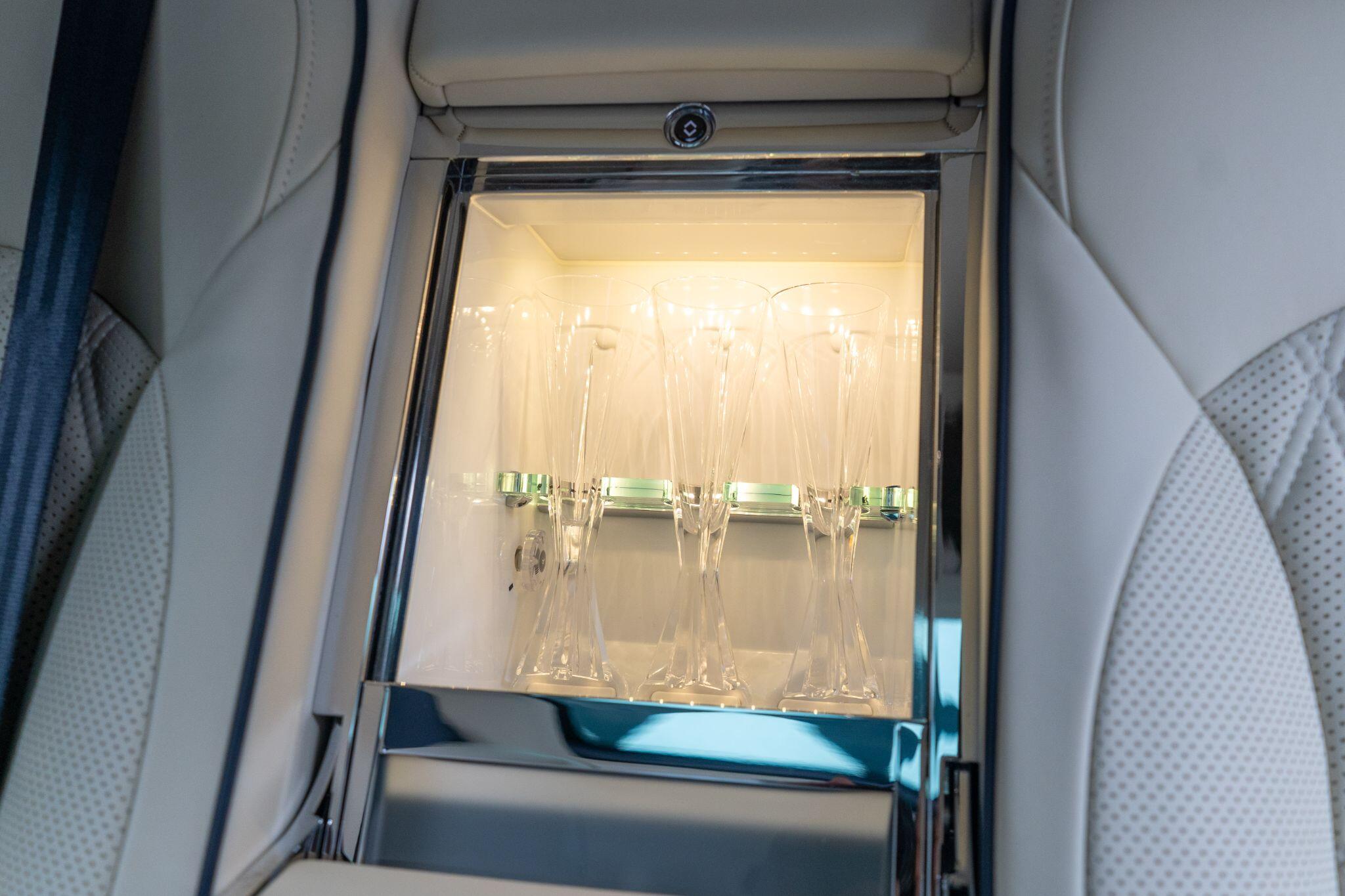 Bentley Mulsanne view 19