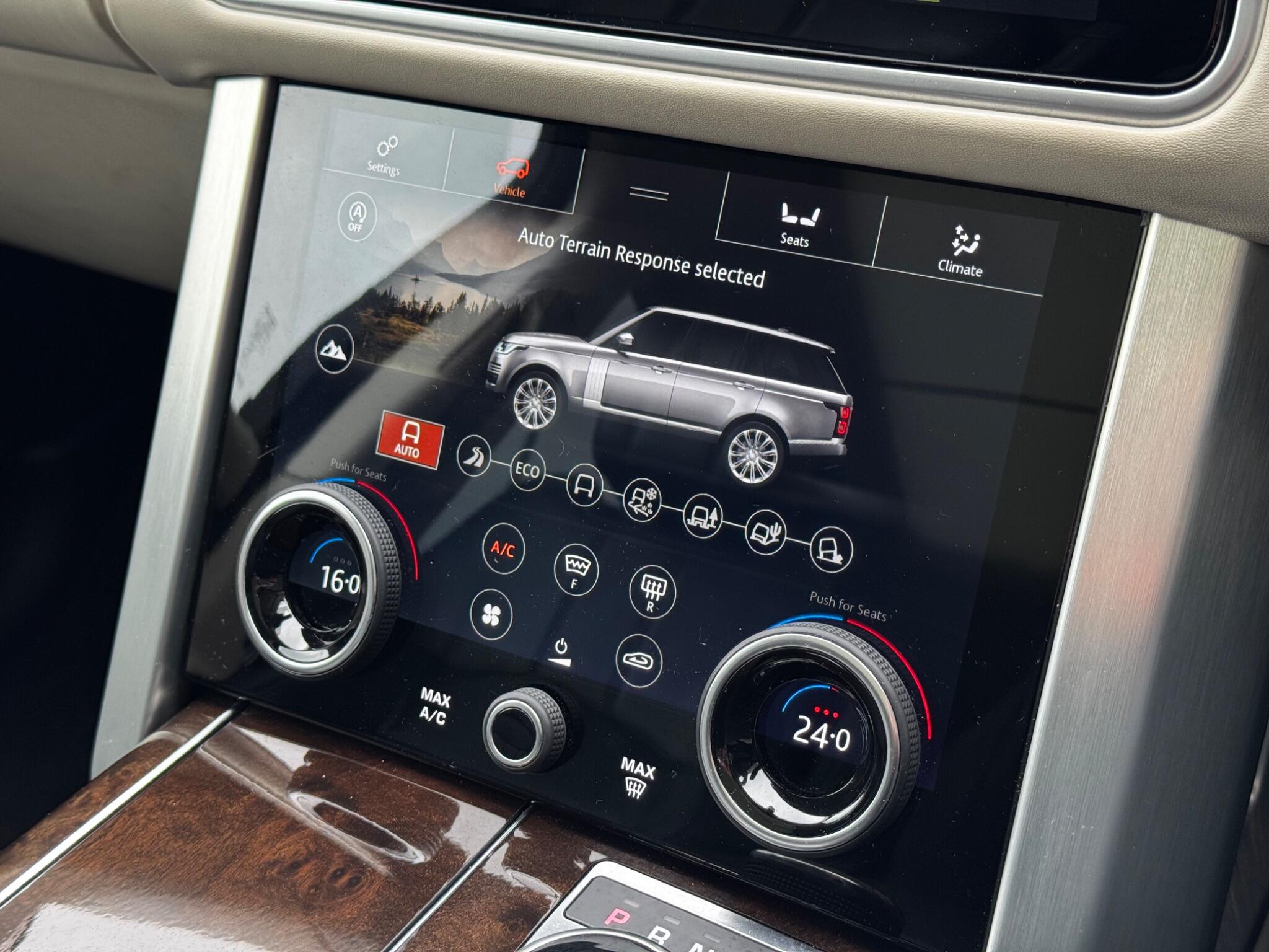 Land Rover Range Rover view 30