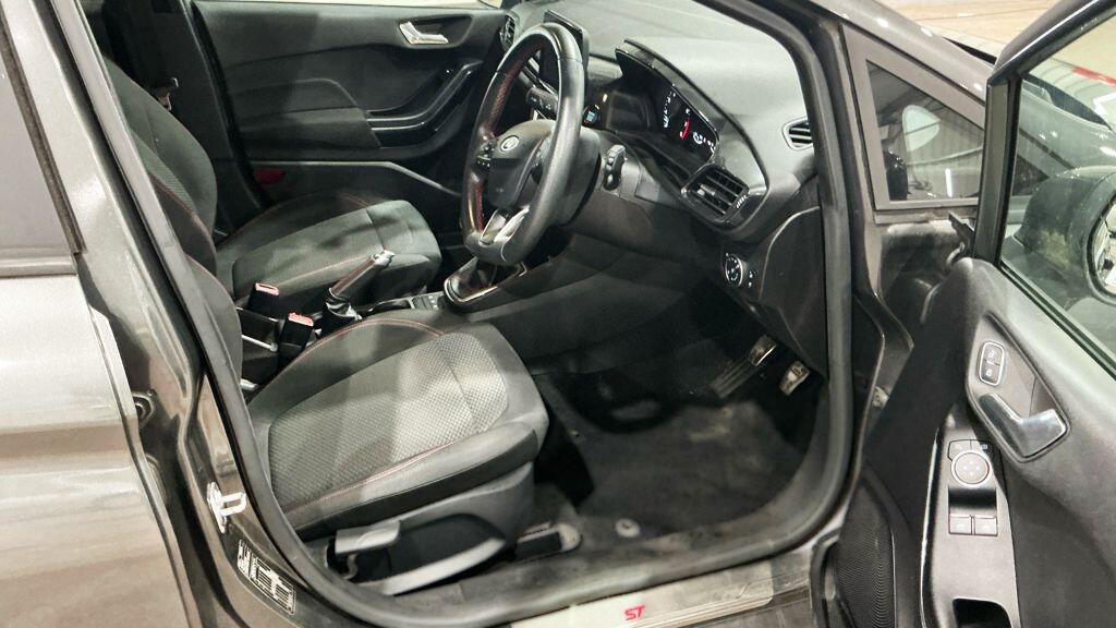 Ford Fiesta view 12