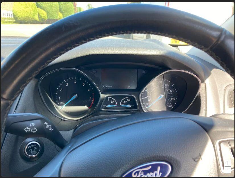 Ford Focus view 9
