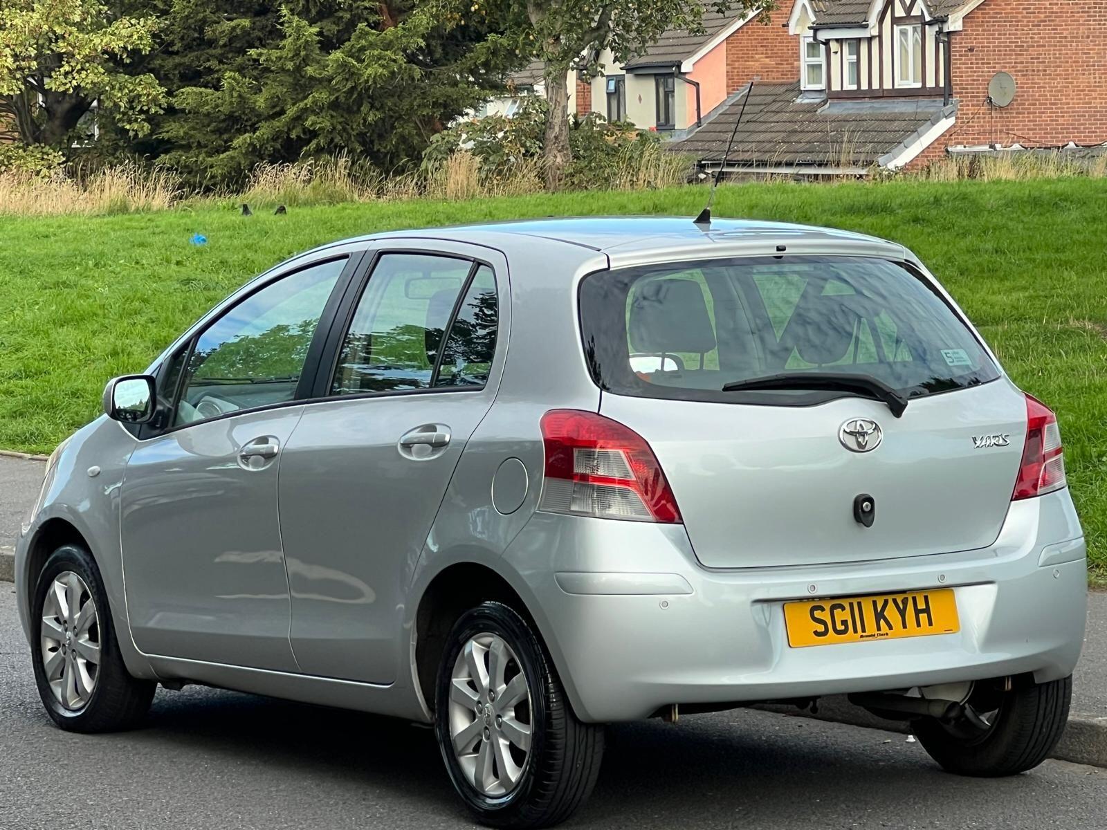 Toyota Yaris view 11