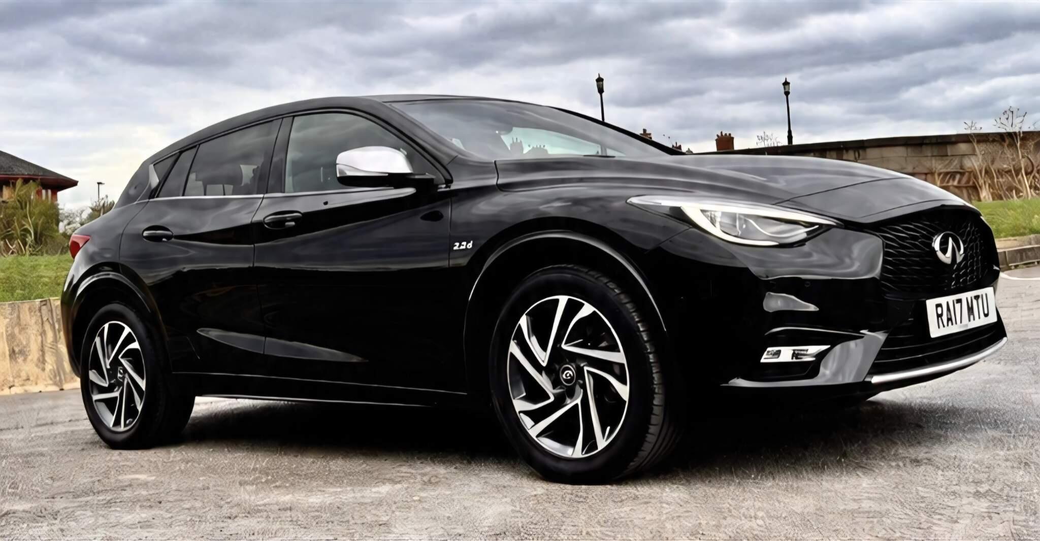 Infiniti Q30