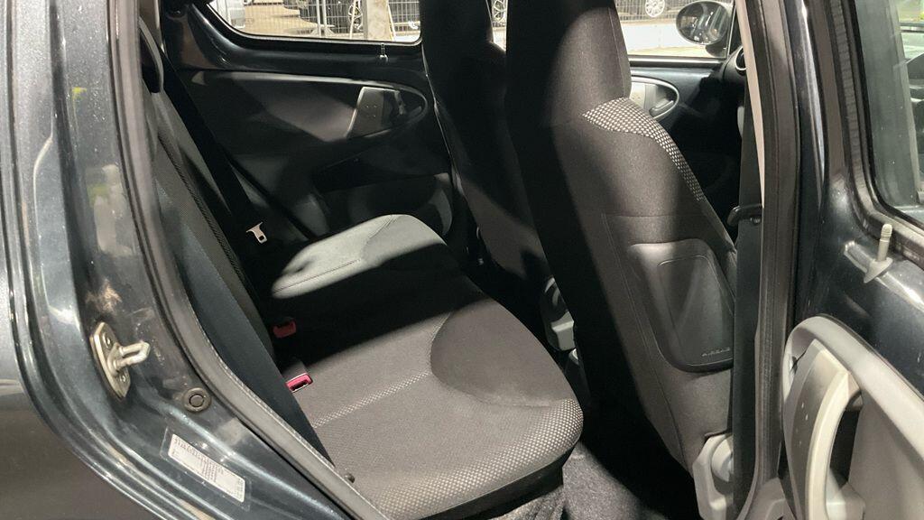 Toyota Aygo view 19