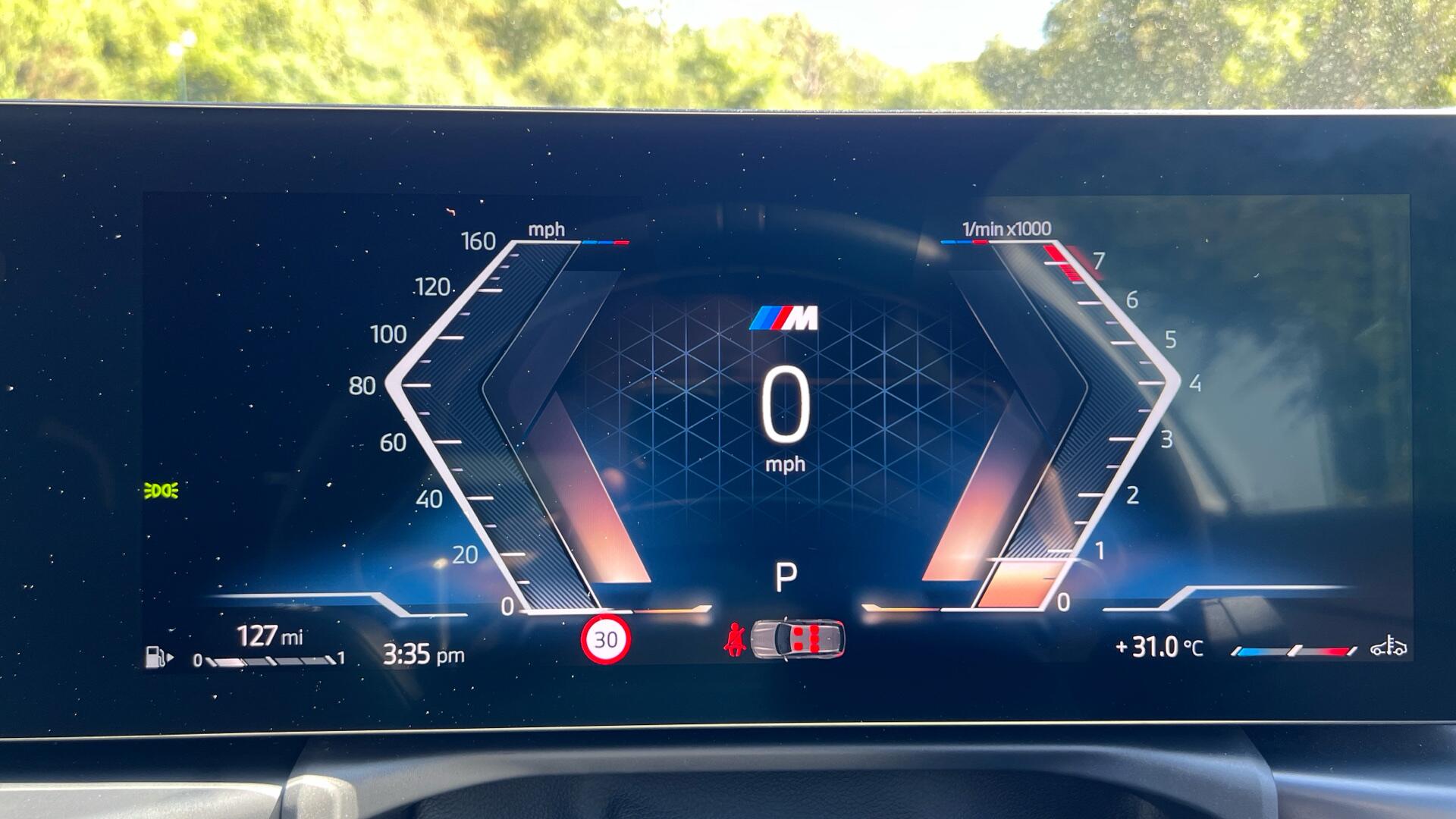 BMW 3 Series view 9