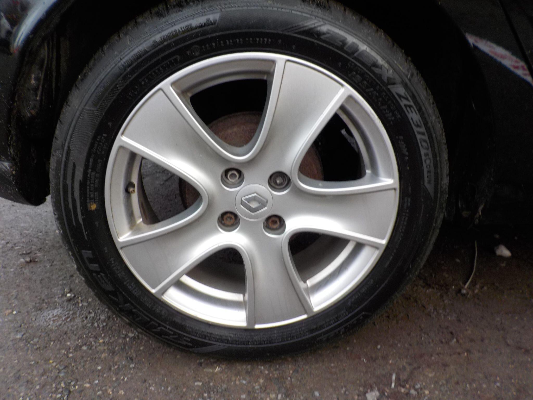 Renault Clio 1.2 16V Expression + Euro 5 5dr