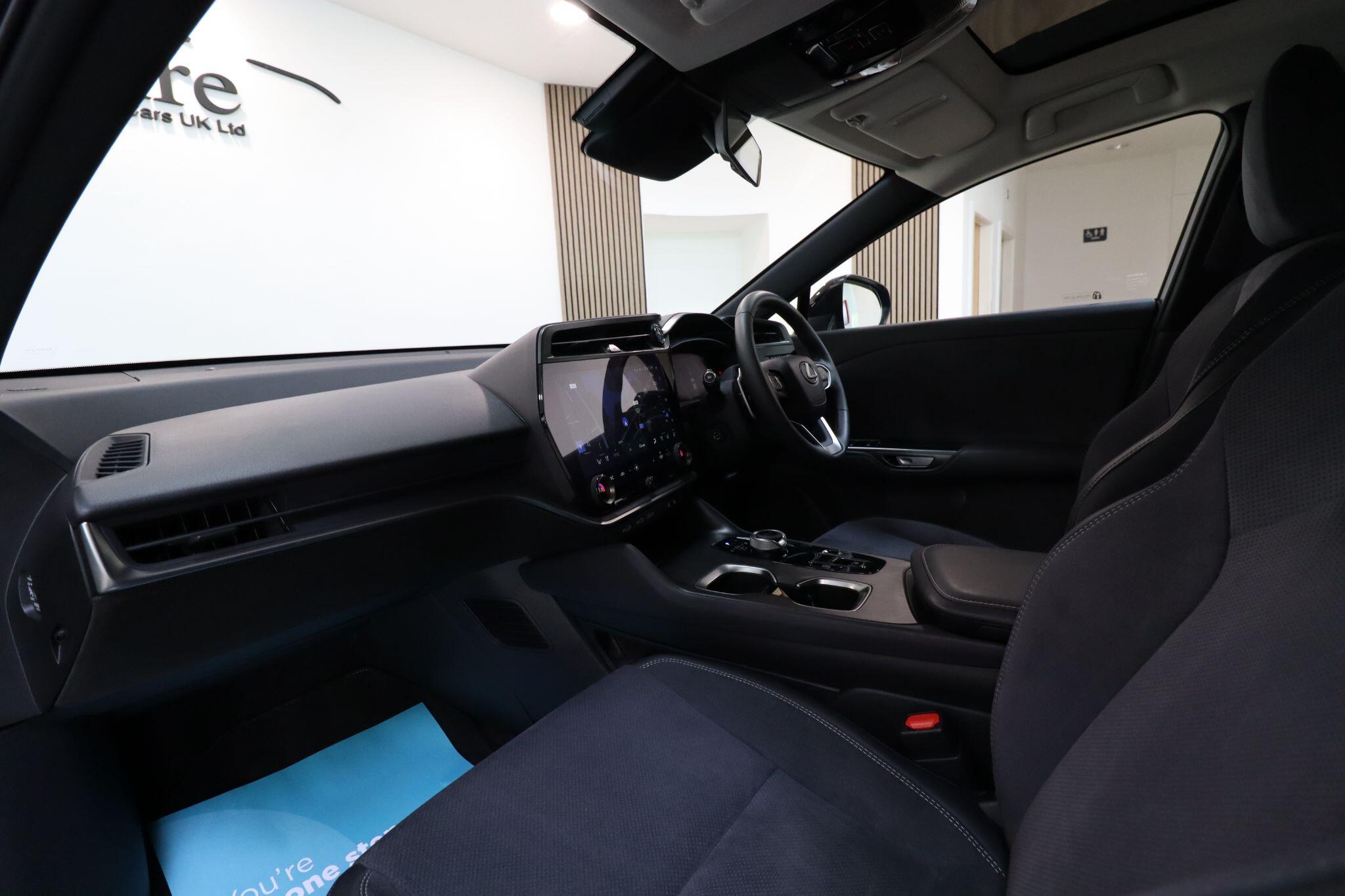 Lexus RZ view 10