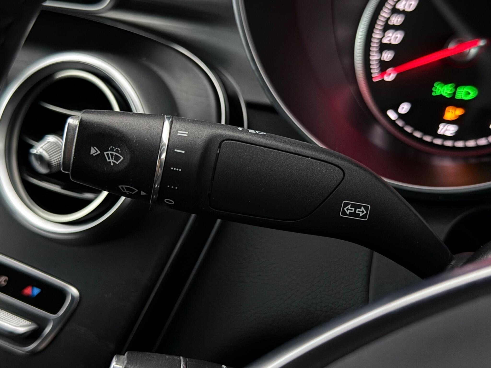 Mercedes-Benz C-Class view 16