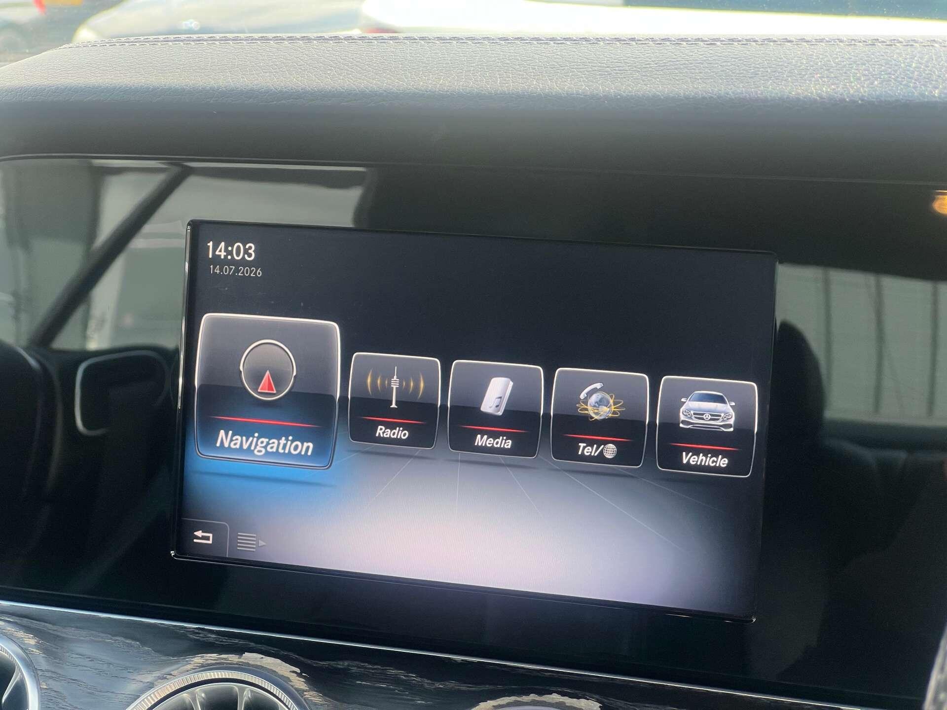 Mercedes-Benz E-Class view 19