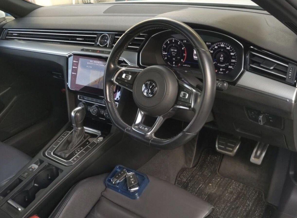 Volkswagen Passat view 5