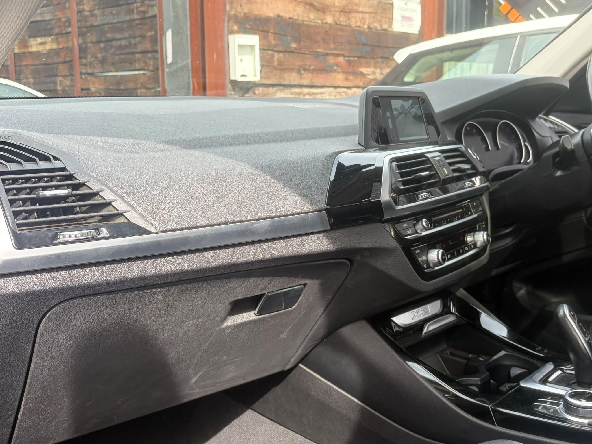 BMW X3 view 20