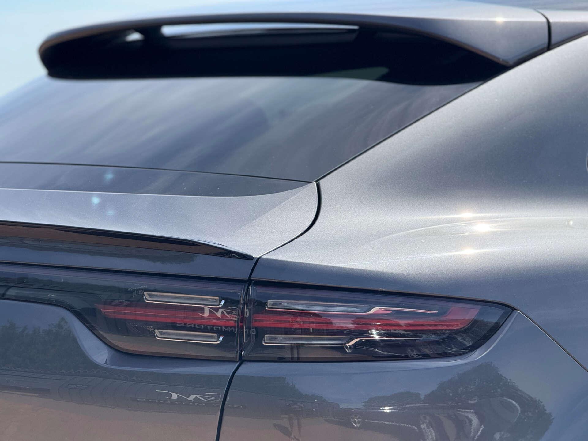 Porsche Cayenne view 23