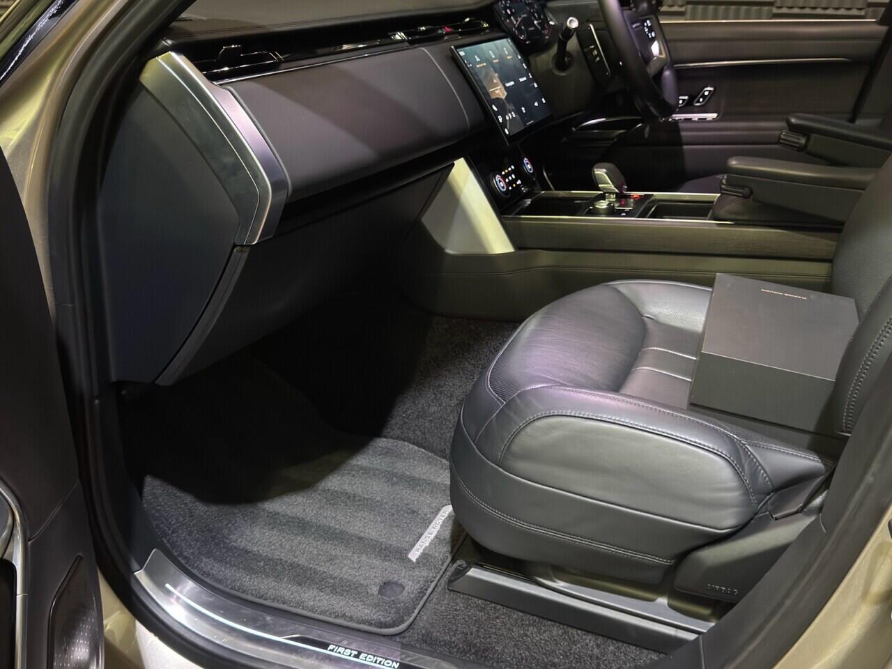 Land Rover Range Rover view 26