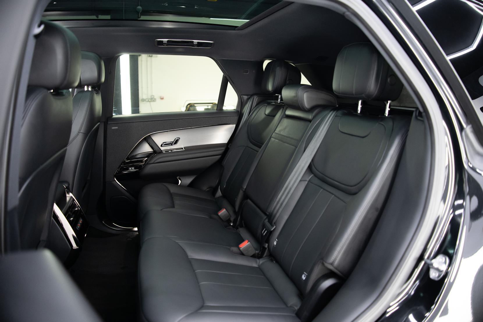 Land Rover Range Rover Sport view 22