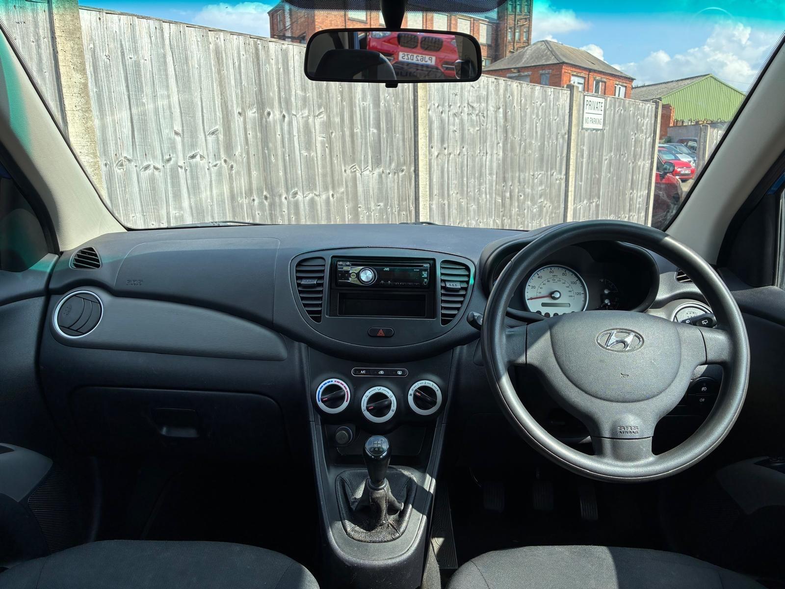 Hyundai i10 view 15