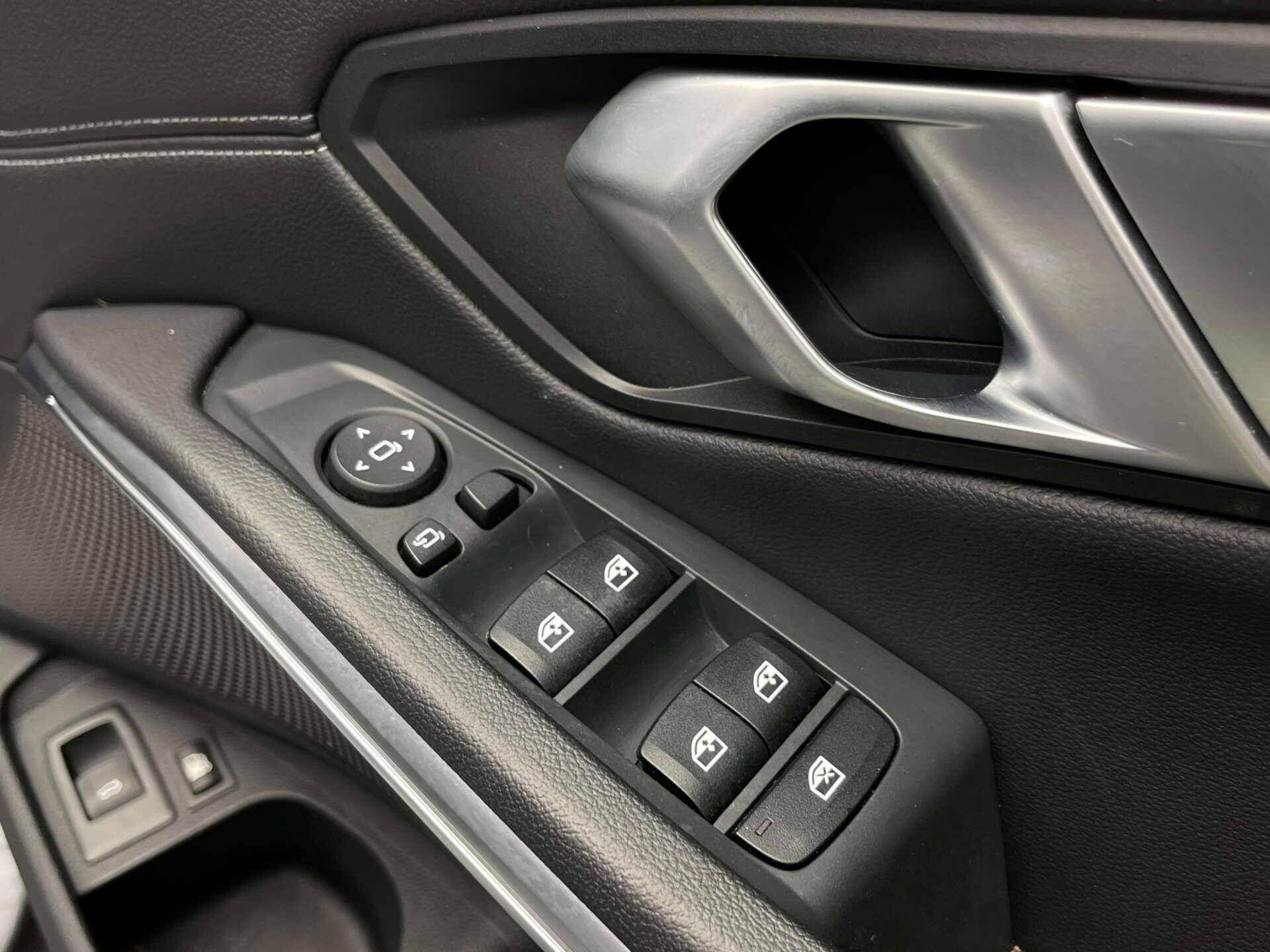 BMW 3 Series view 26