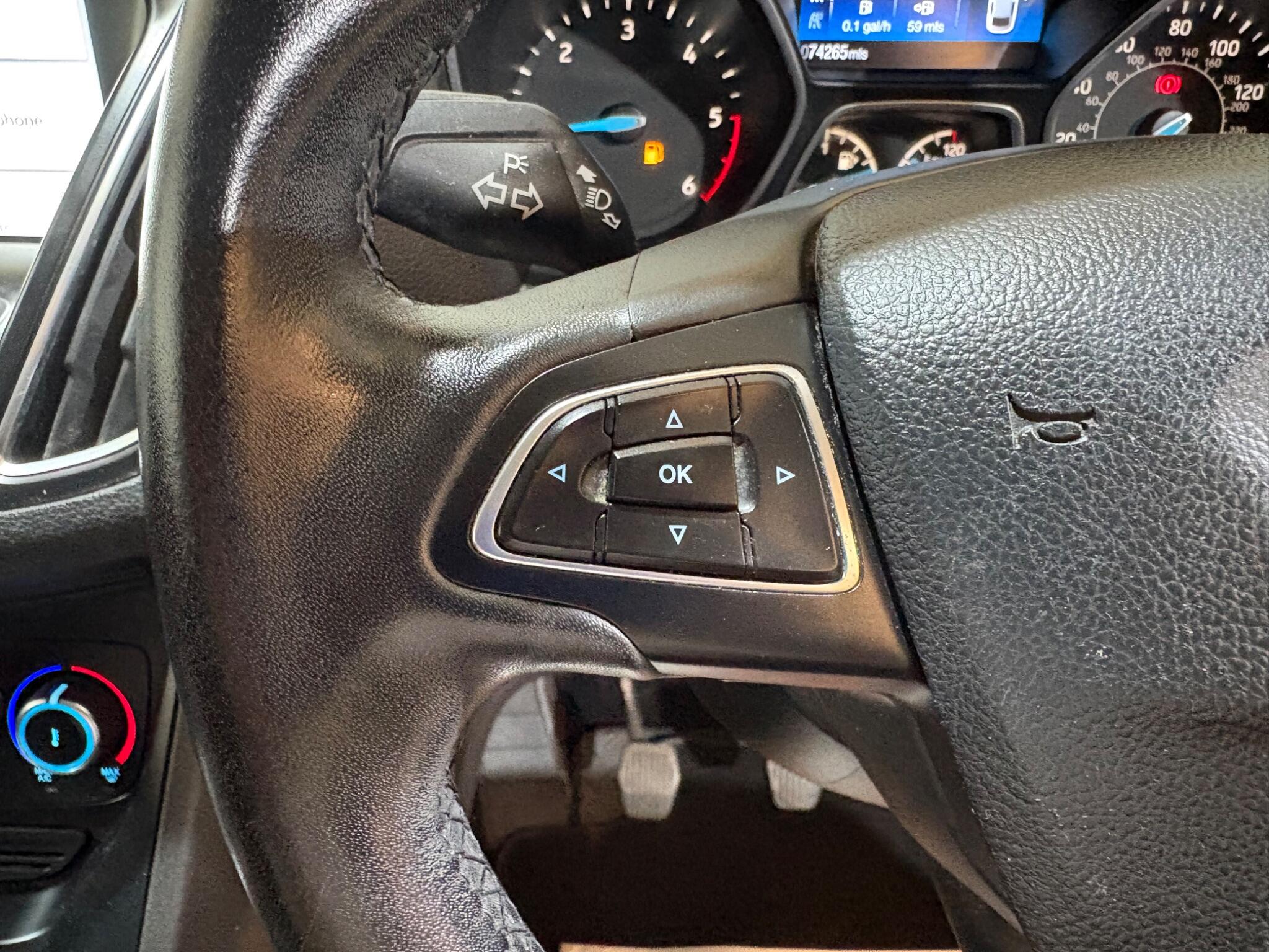 Ford Grand C-Max view 43