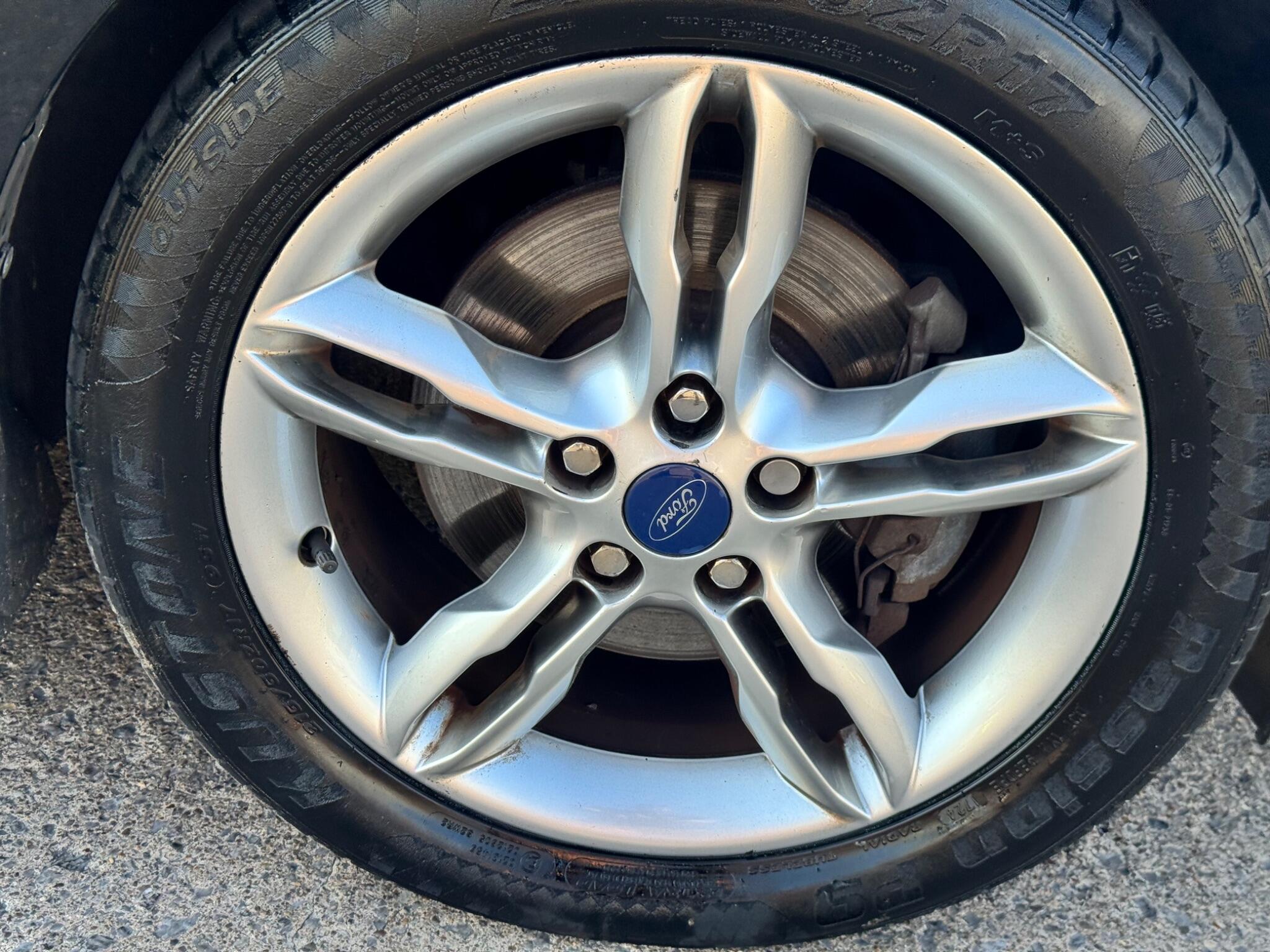 Ford C-Max view 37