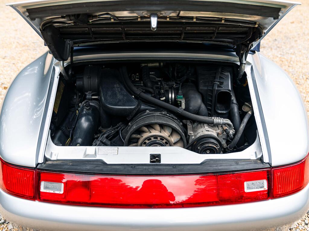 Porsche 911 view 27