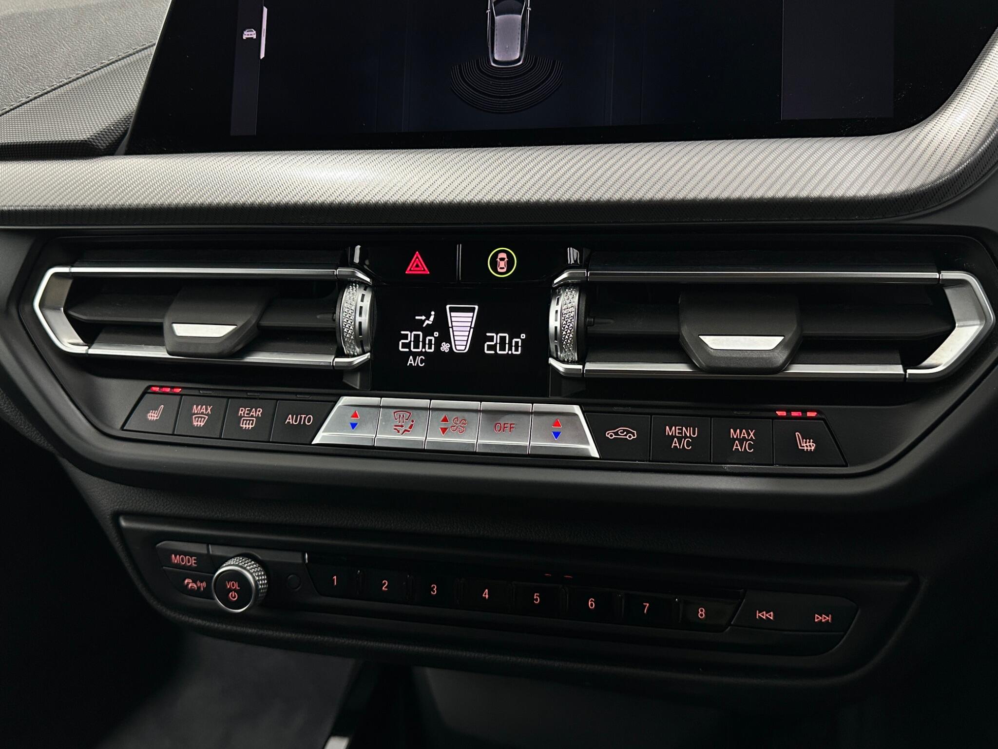 BMW 1 Series view 22