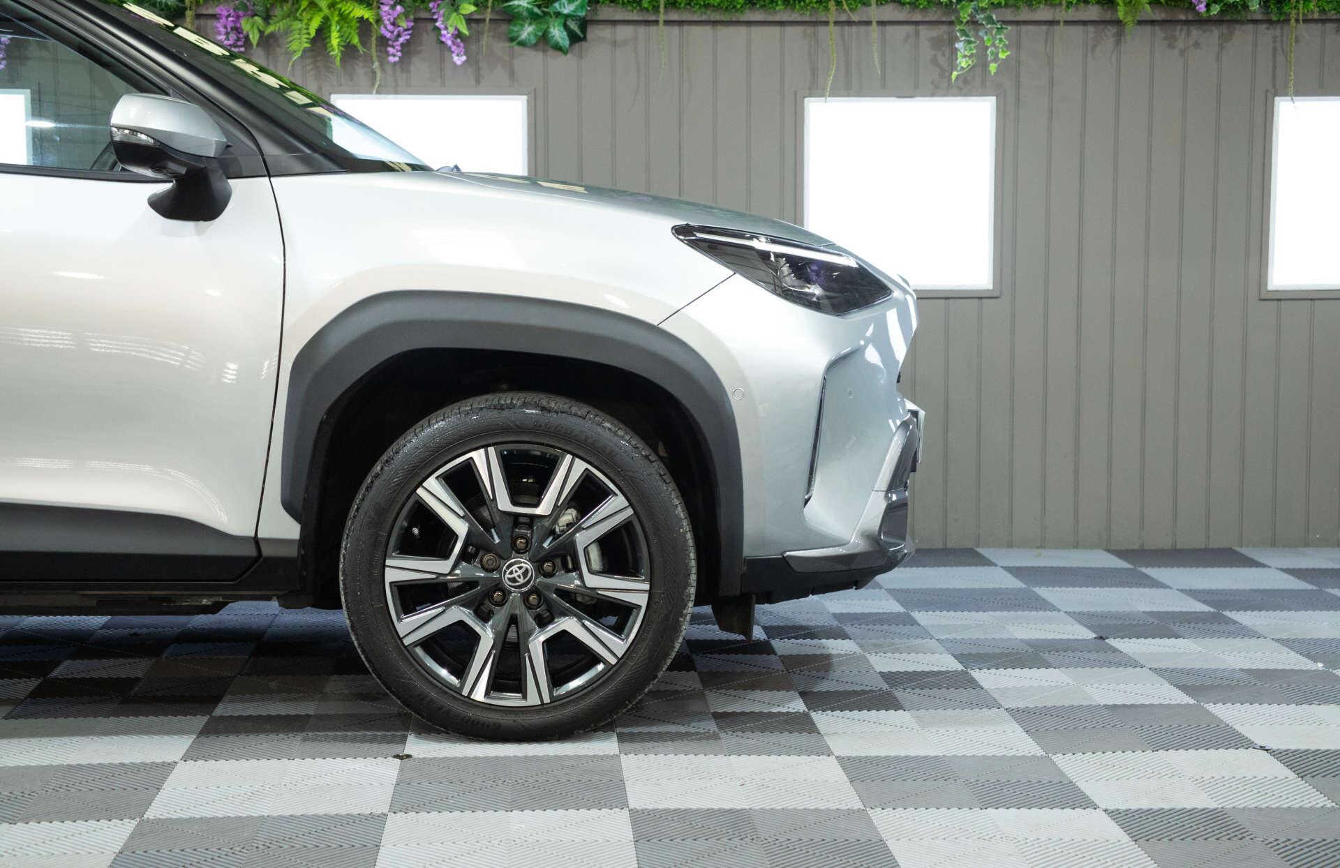 Toyota Yaris Cross view 8