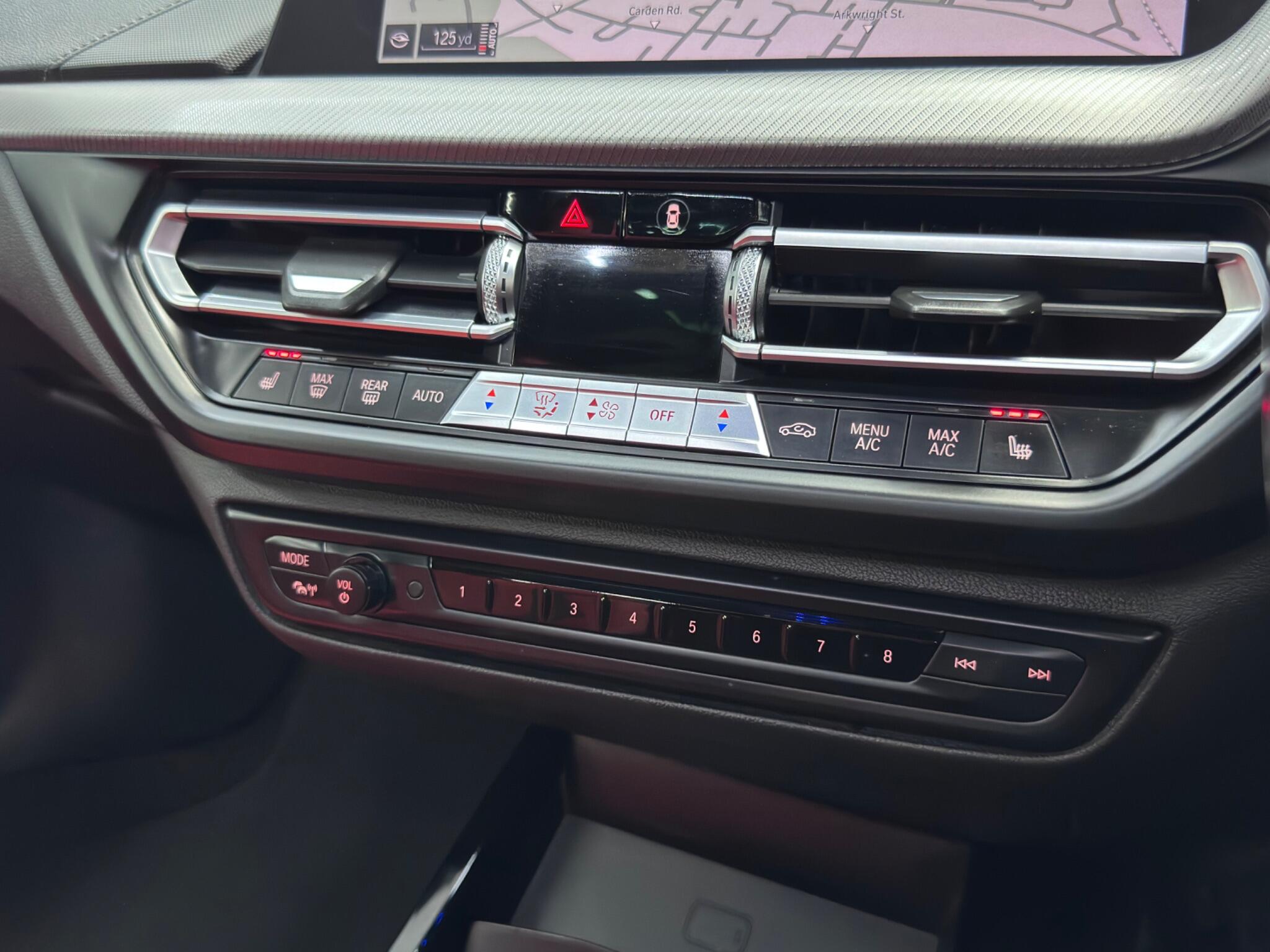 BMW 1 Series view 21
