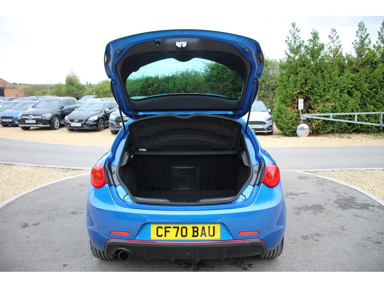 Alfa Romeo Giulietta view 32