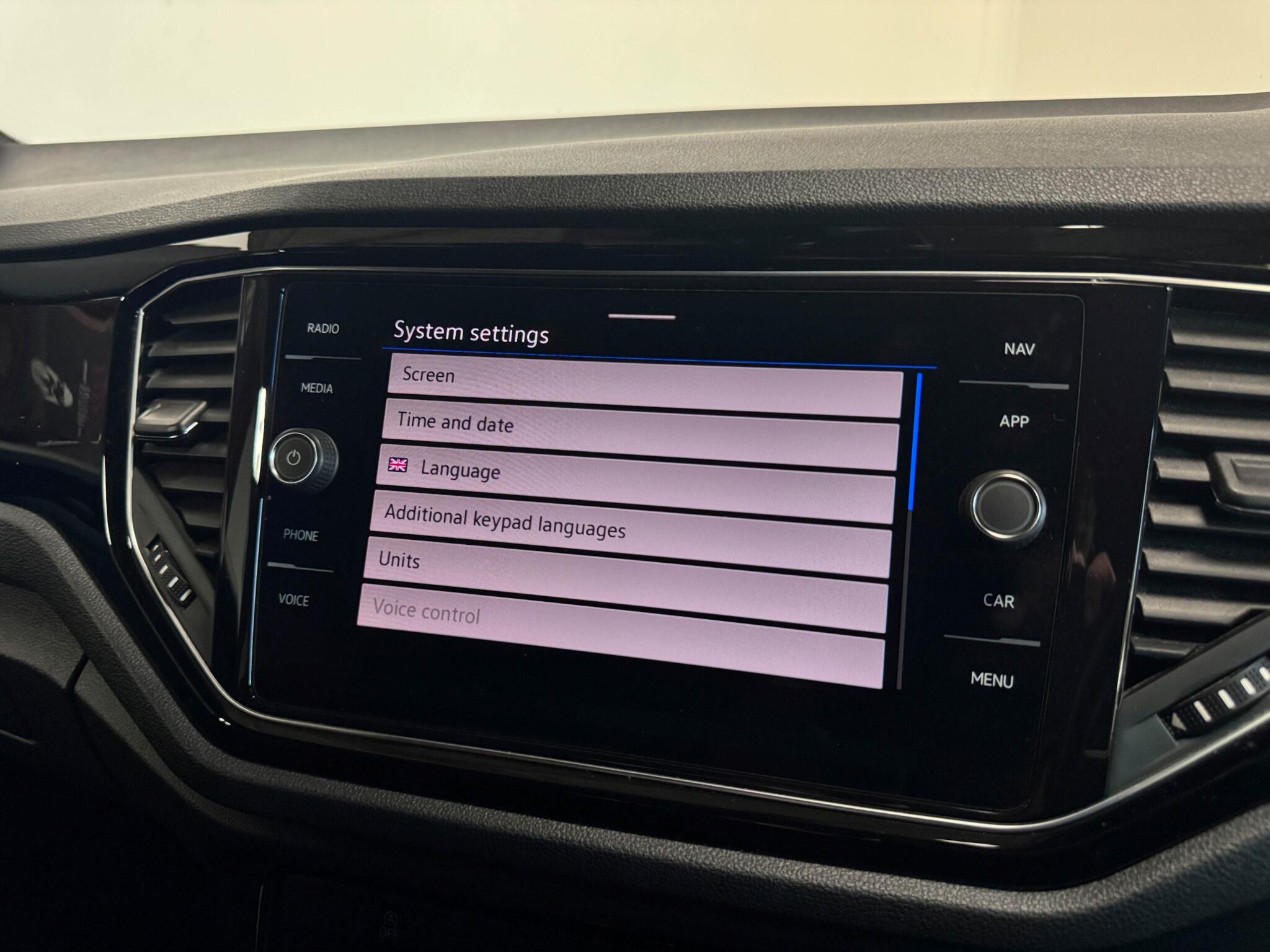 Volkswagen T-Roc view 55