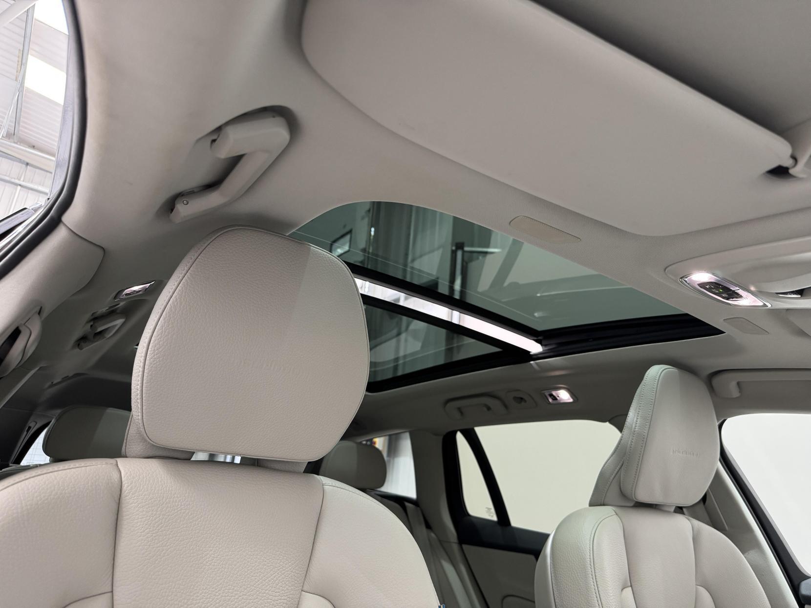 Volvo V60 view 24