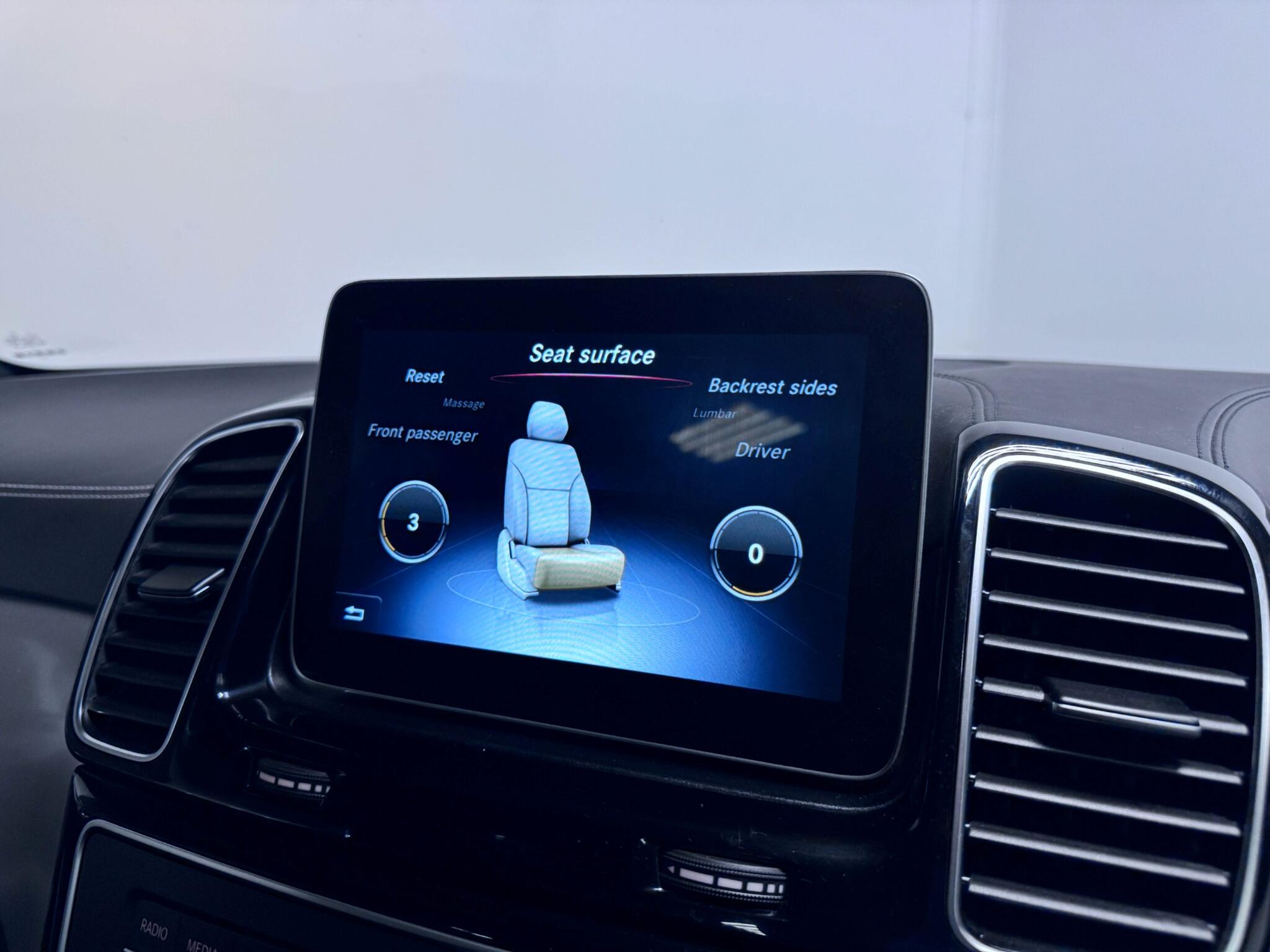 Mercedes-Benz Gle view 66