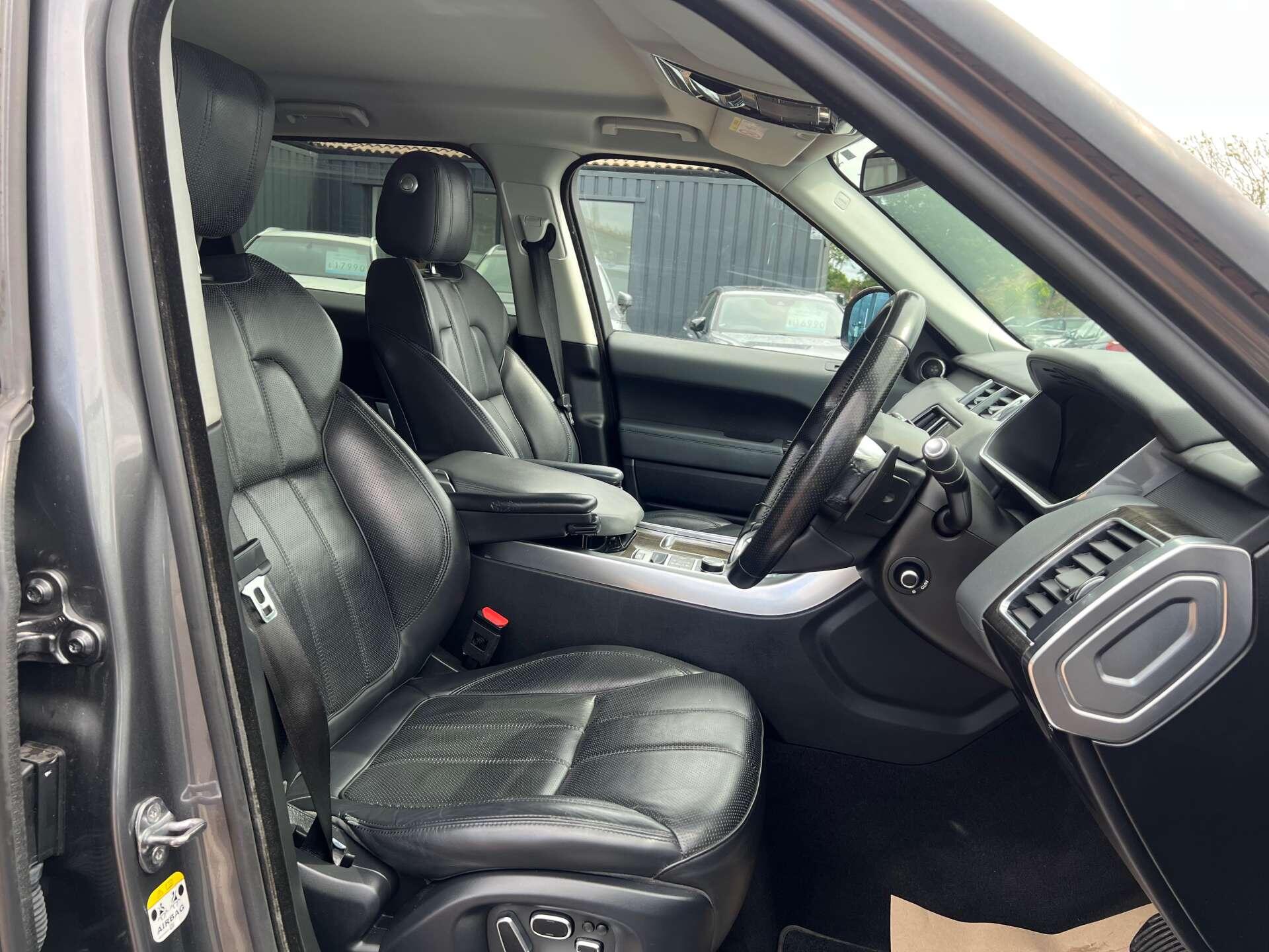 Land Rover Range Rover Sport view 19