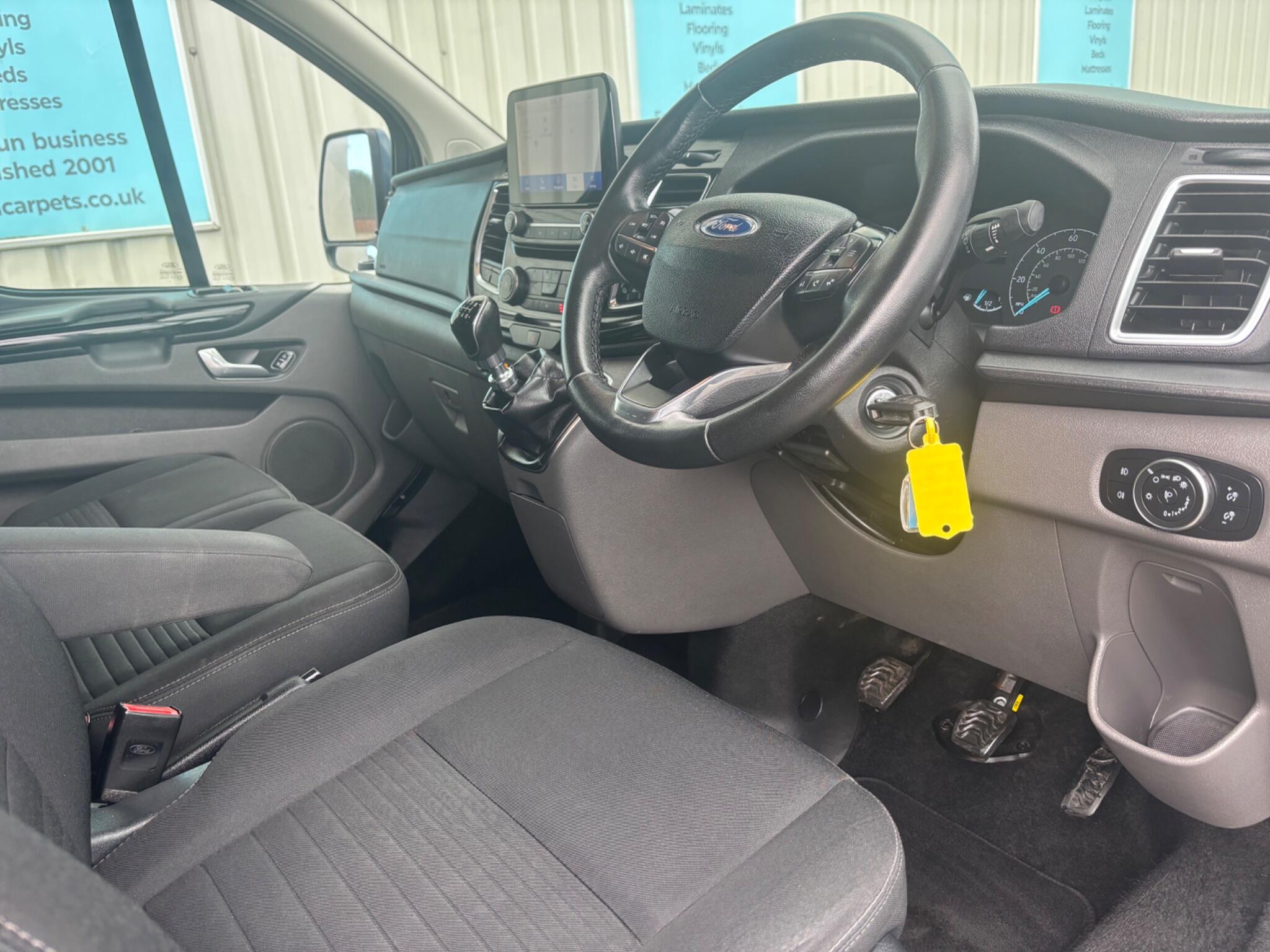 Ford Transit Custom view 28