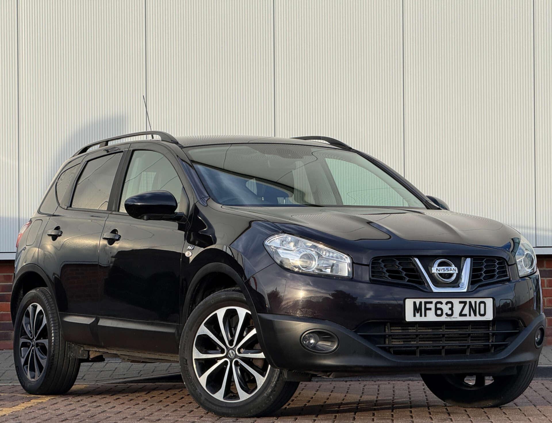 2013 Nissan Qashqai in Black for sale