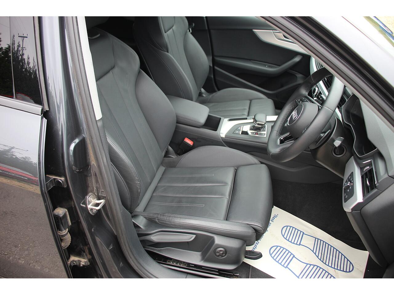 Audi A4 view 15