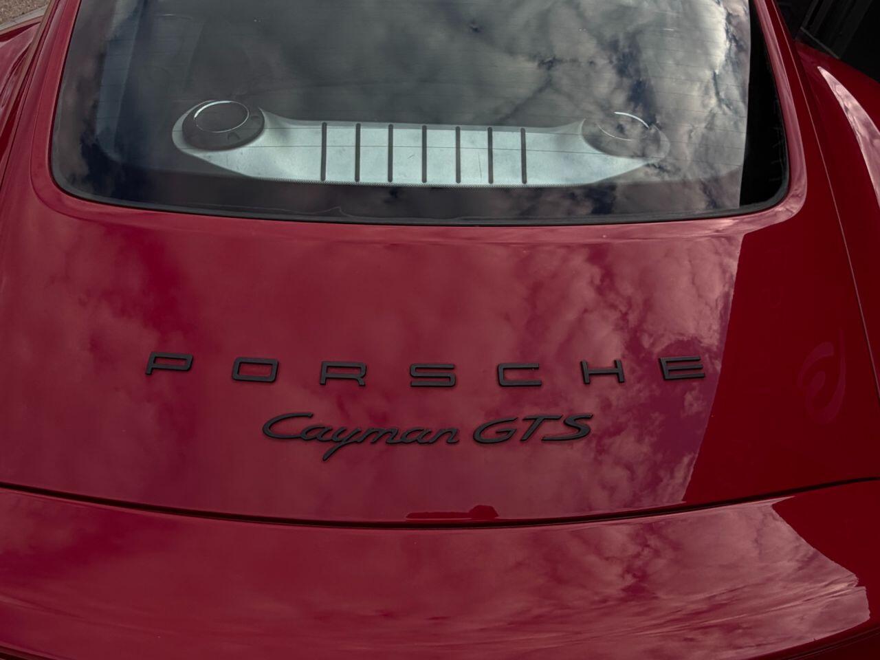 Porsche Cayman view 44