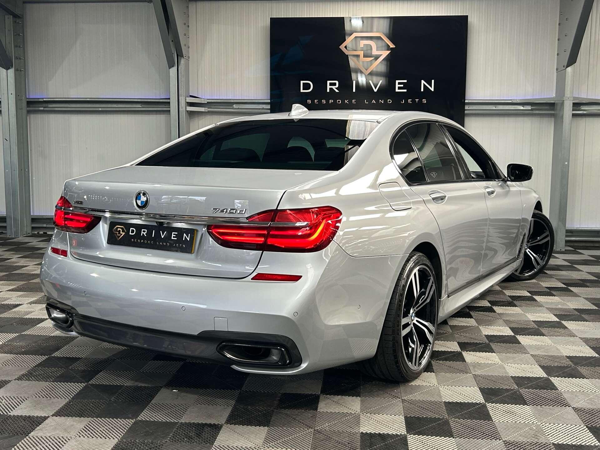BMW 7 Series view 3