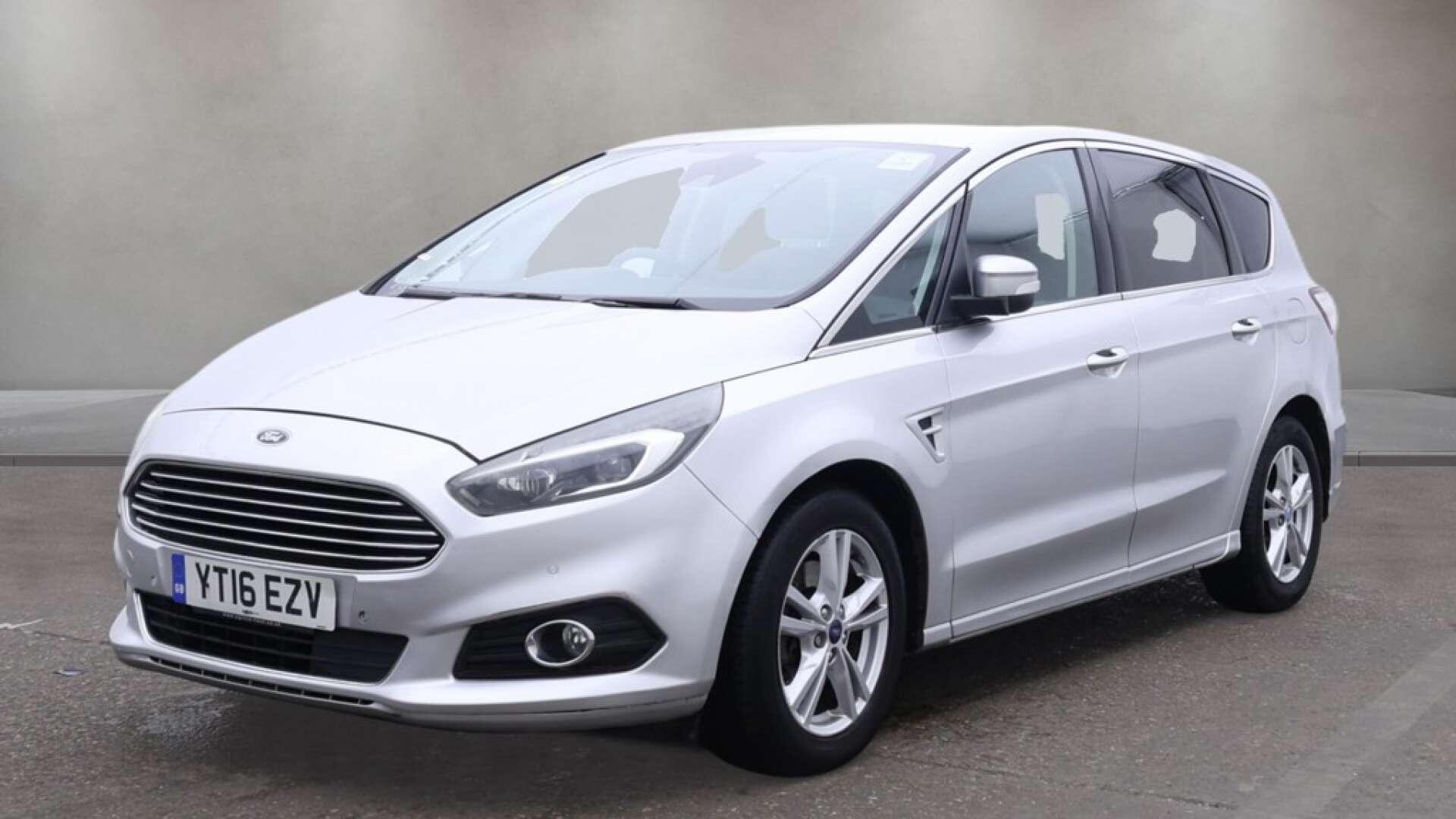 Ford S-Max view 8