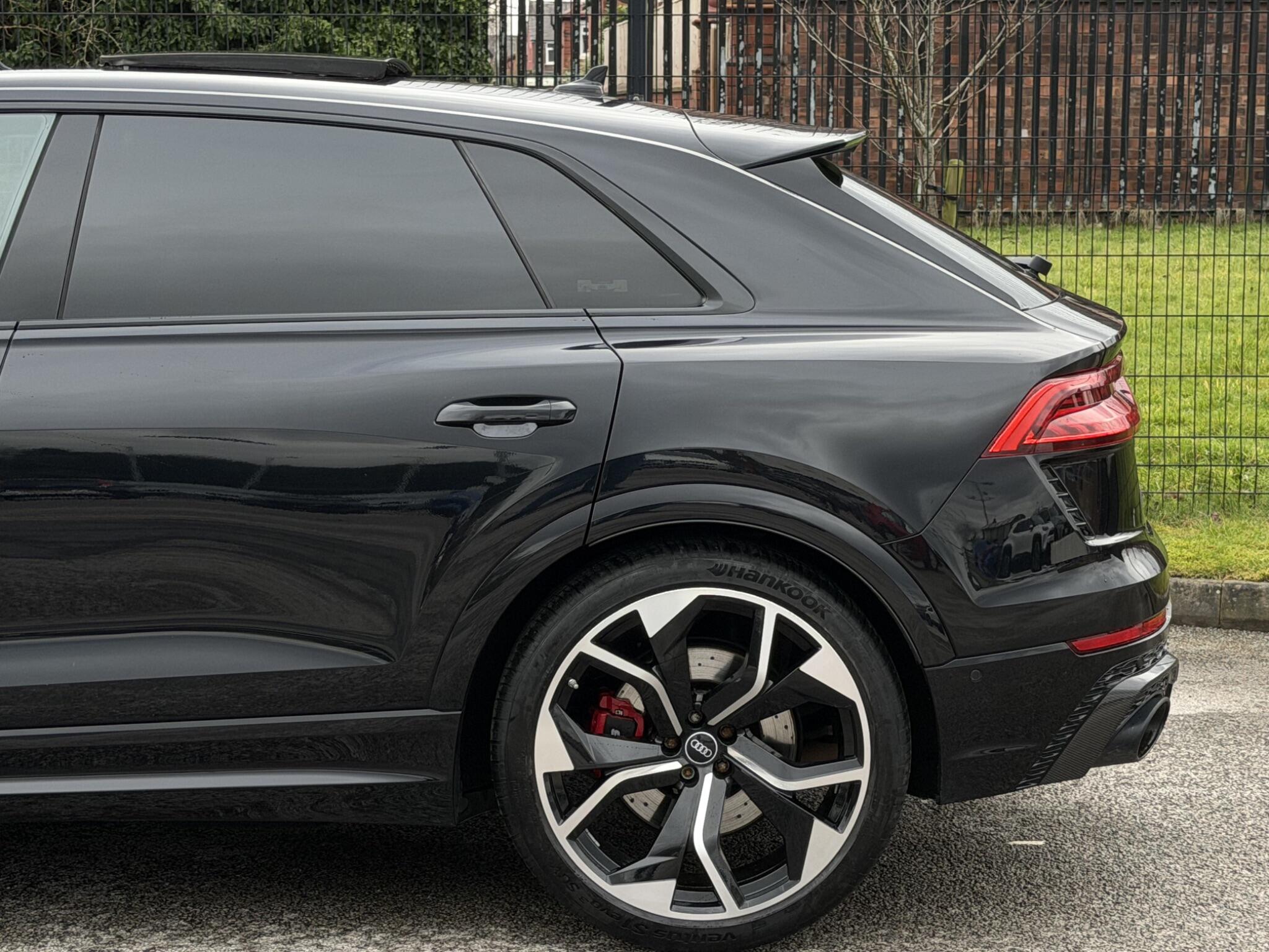 Audi Audi RSQ8 view 38
