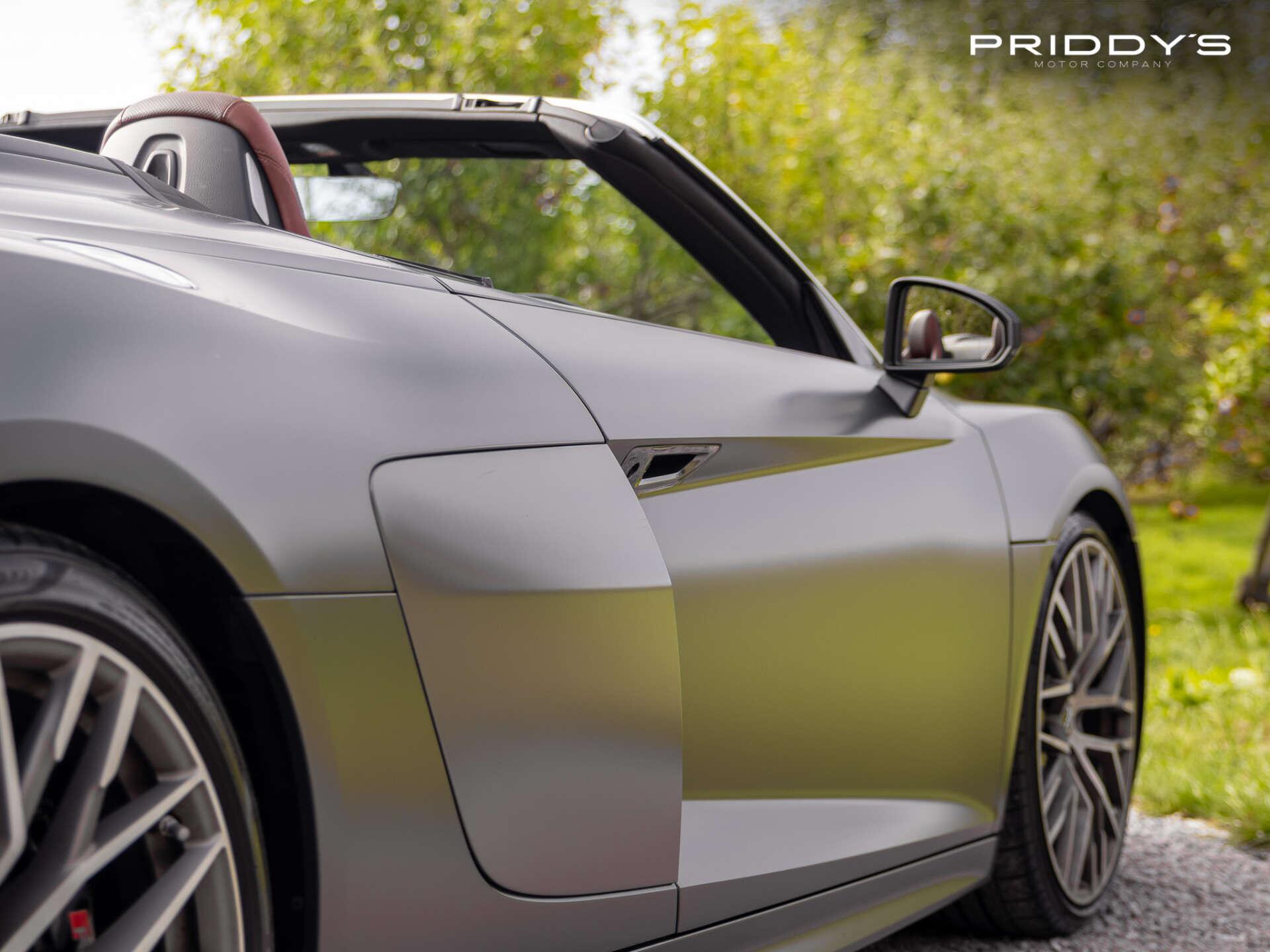 Audi R8 view 33