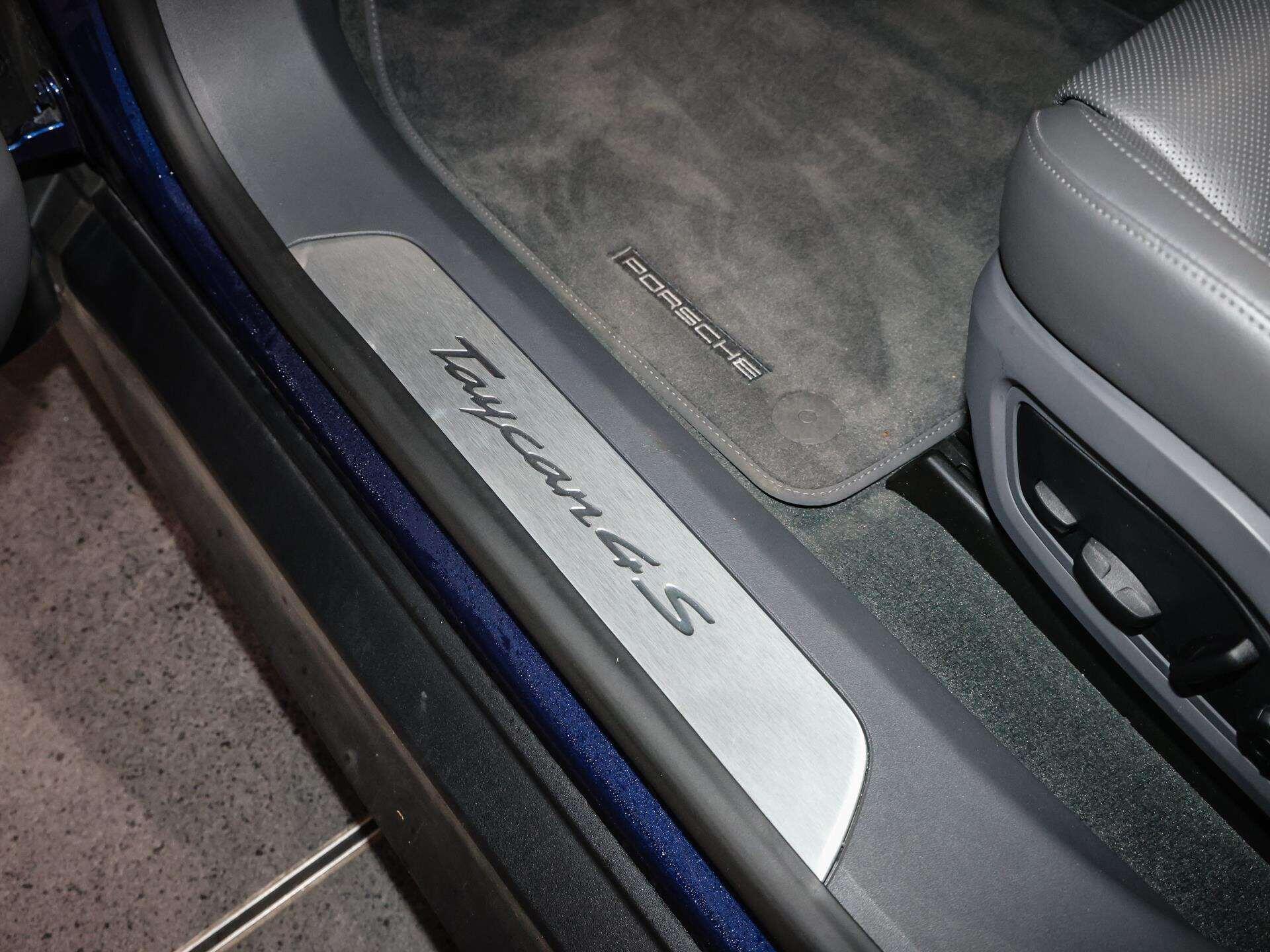 Porsche Taycan view 29