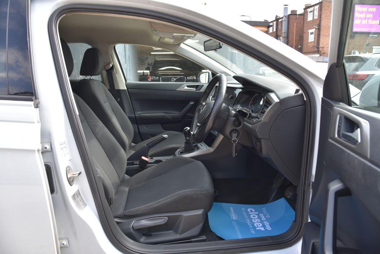 Volkswagen Polo view 21