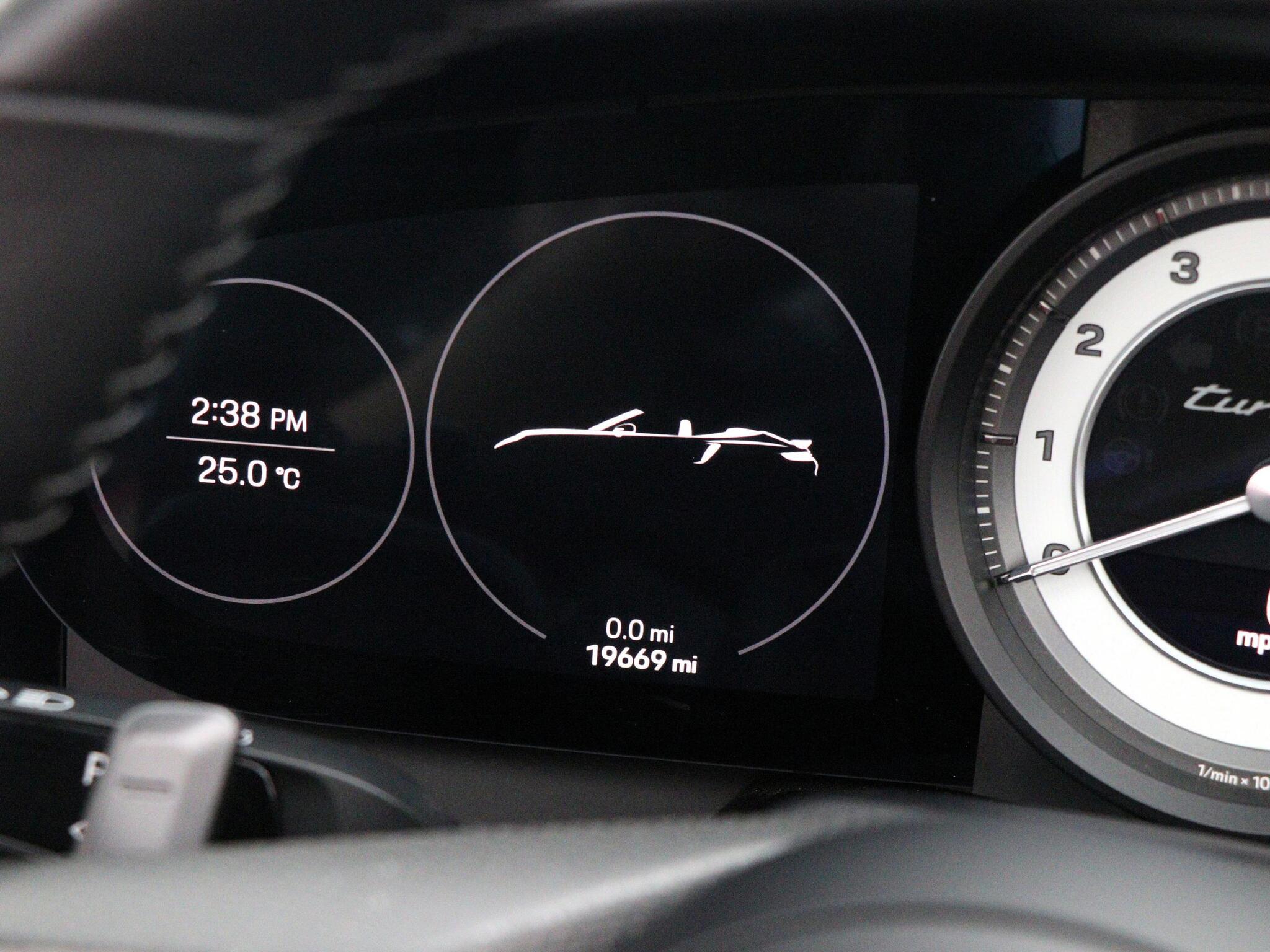 Porsche 911 view 45