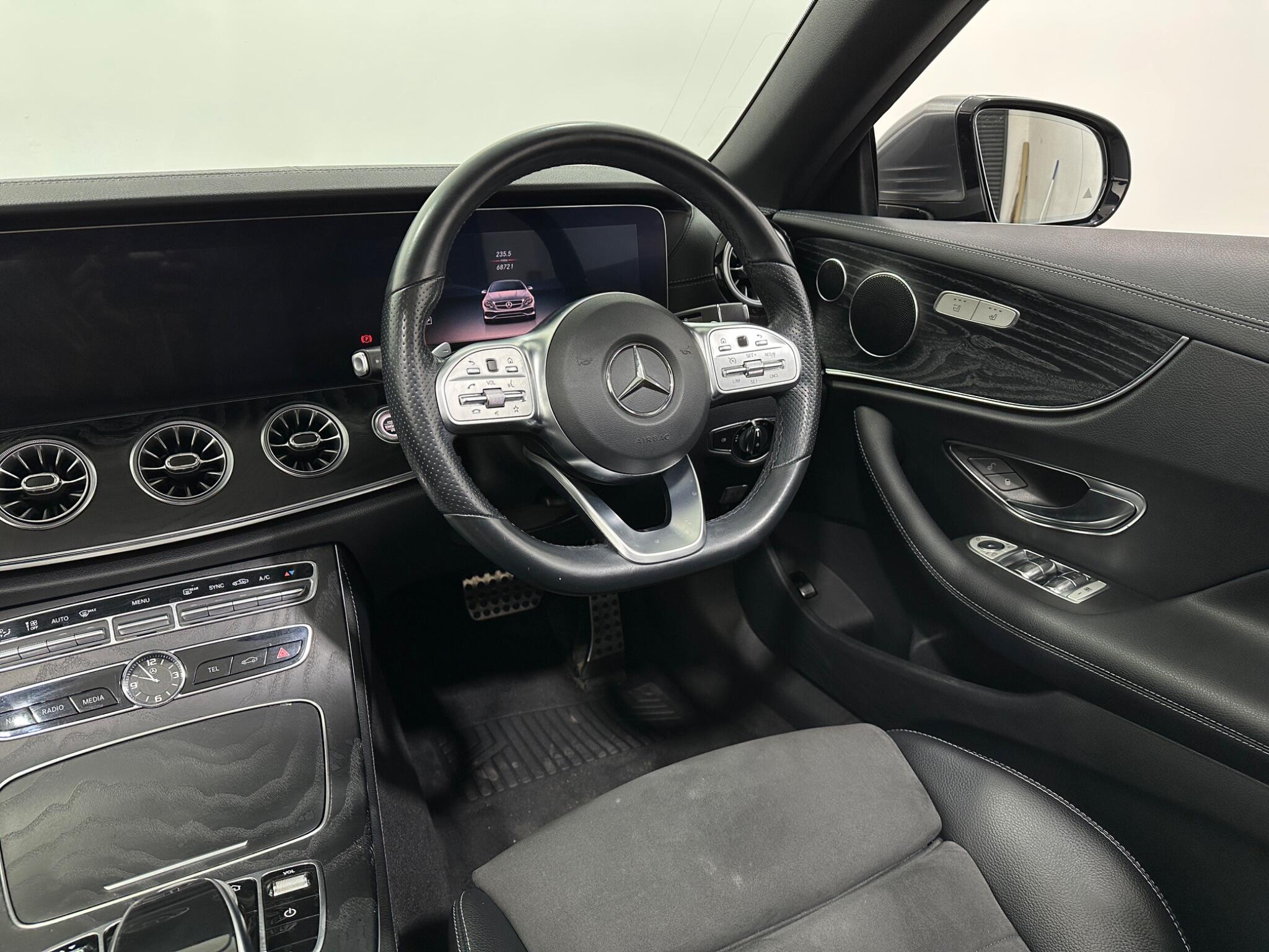 Mercedes-Benz E-Class view 12