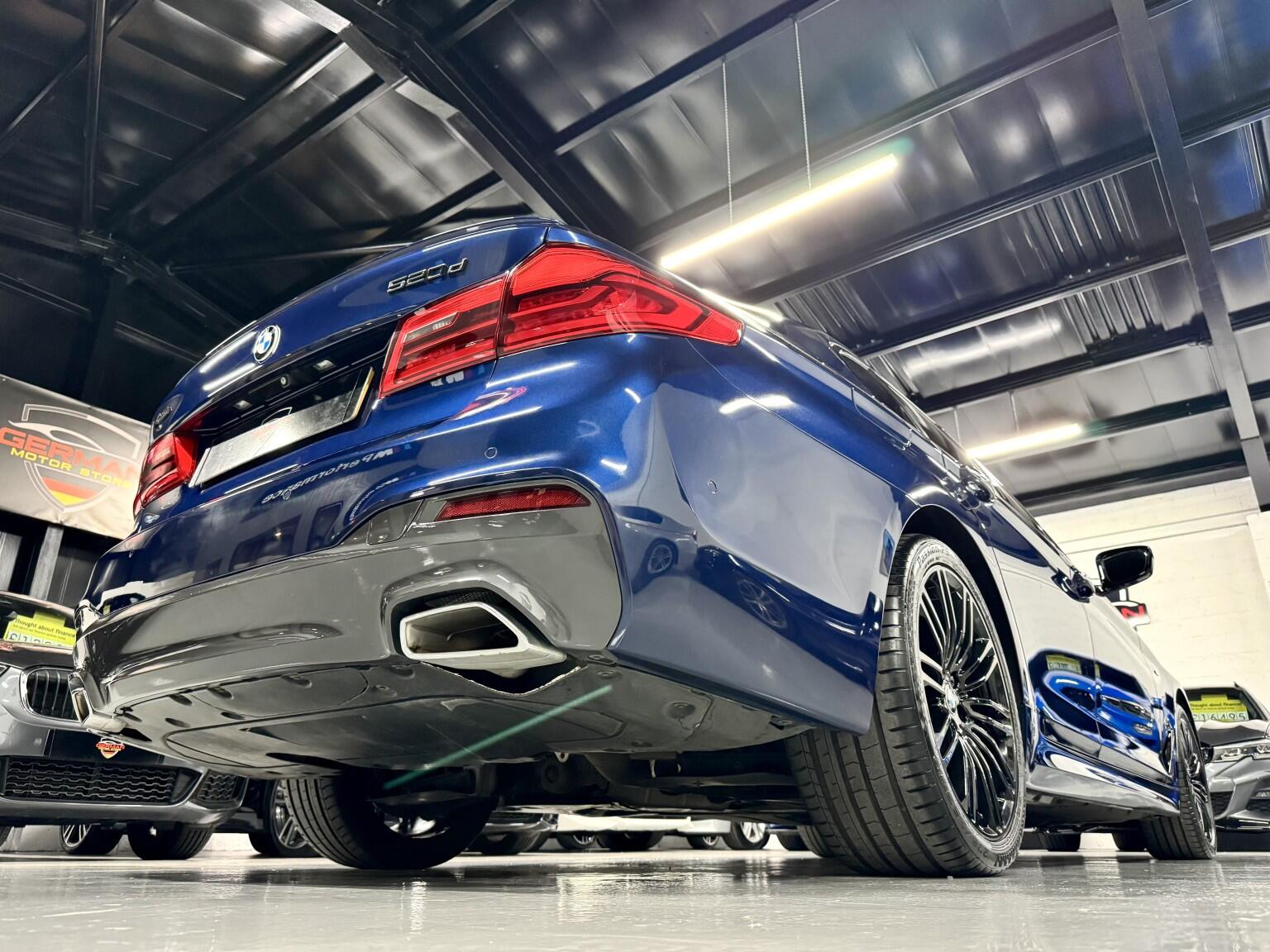 BMW 5 Series view 16
