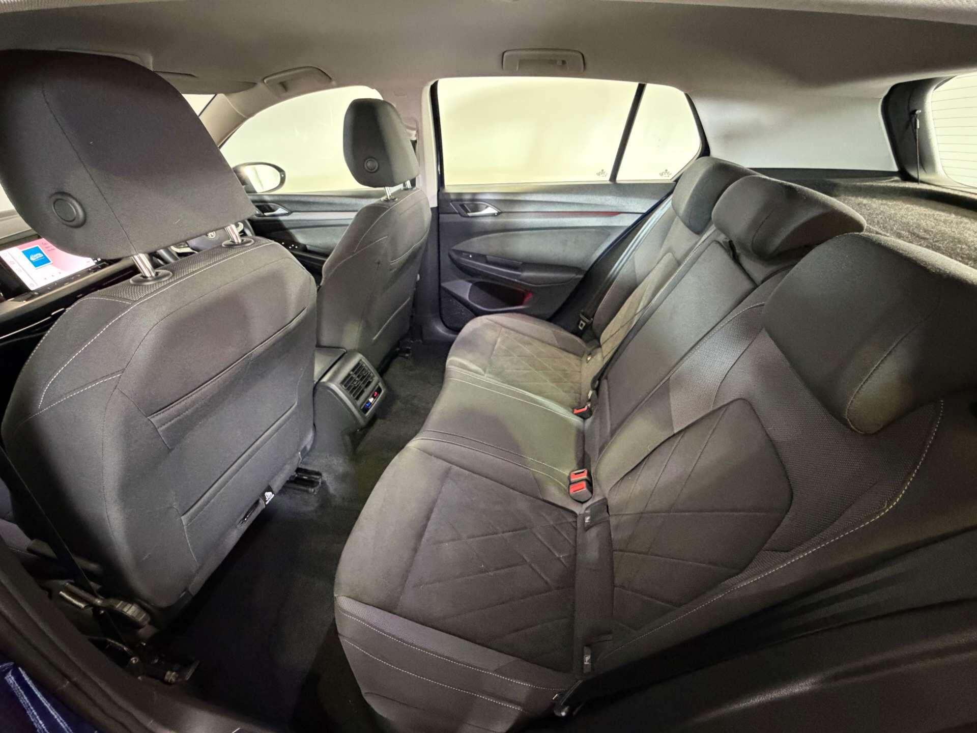 Volkswagen Golf view 60