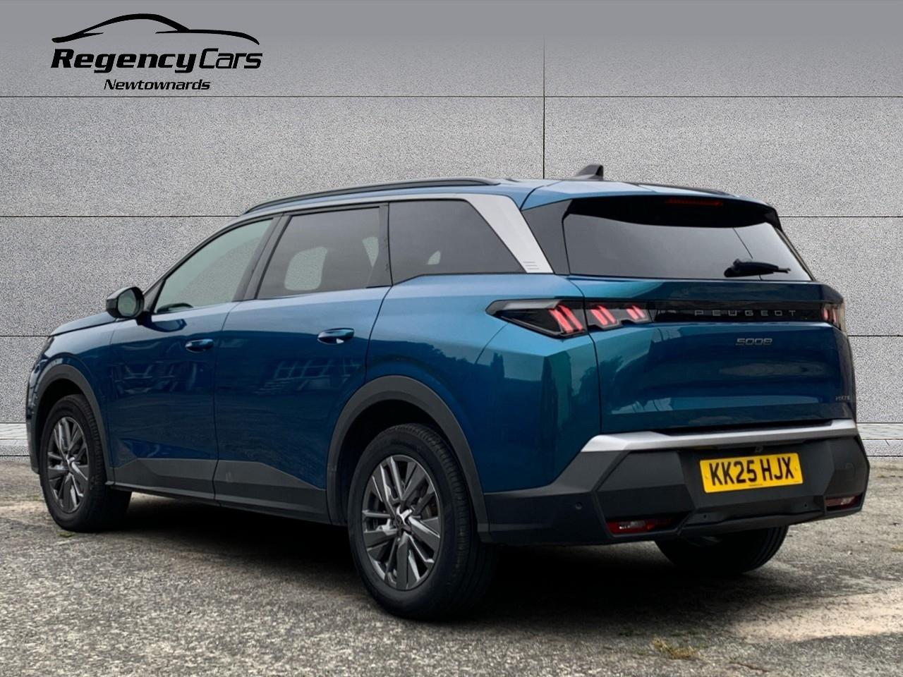Peugeot 5008 view 4